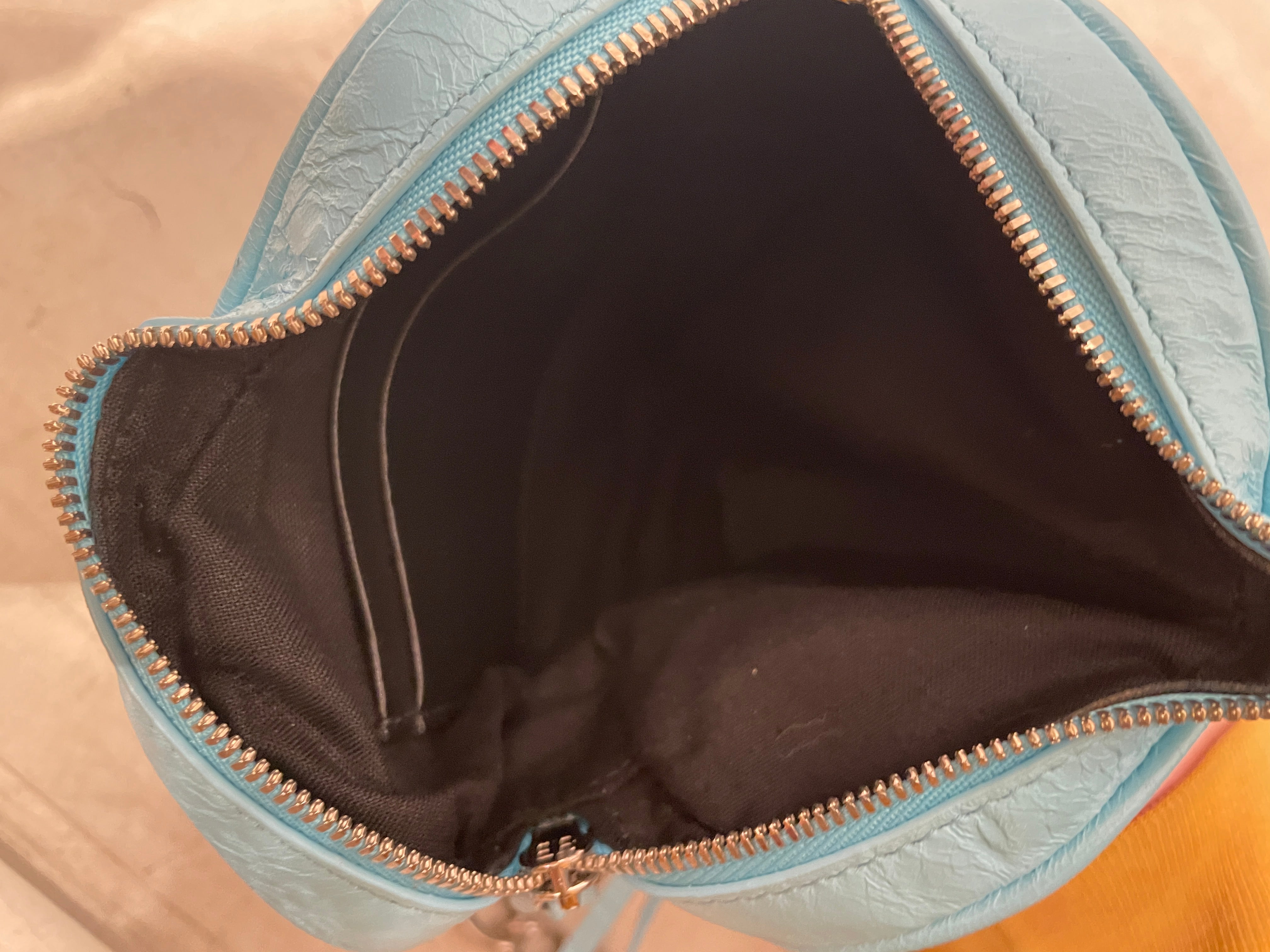 BALENCIAGA/Cross Body Bag/Leather/BLU/heart shaped le cagole city view 5