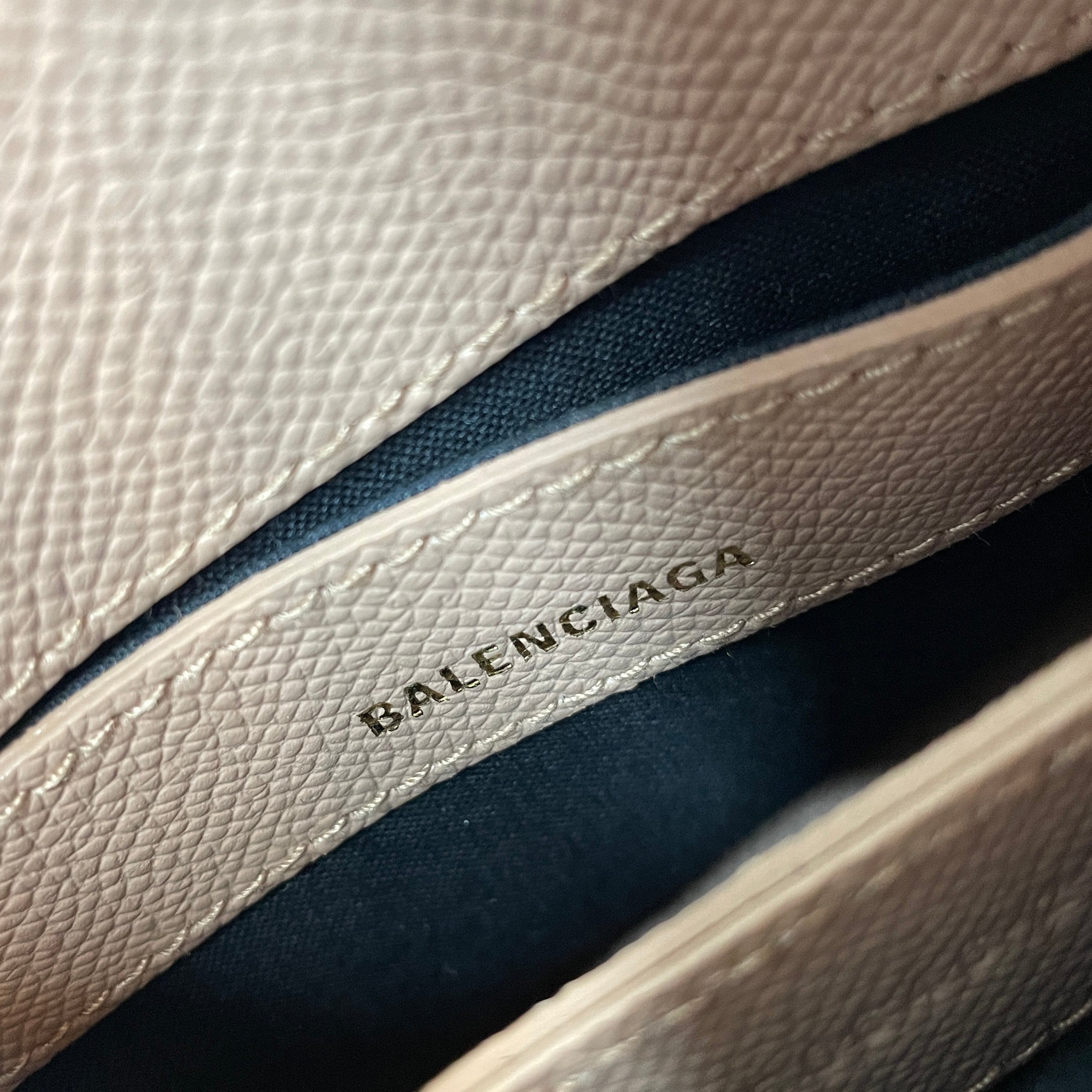BALENCIAGA/Bag/Leather/PNK/BEIGE-PNK/WHT LOGO/DOME SHAPE view 4