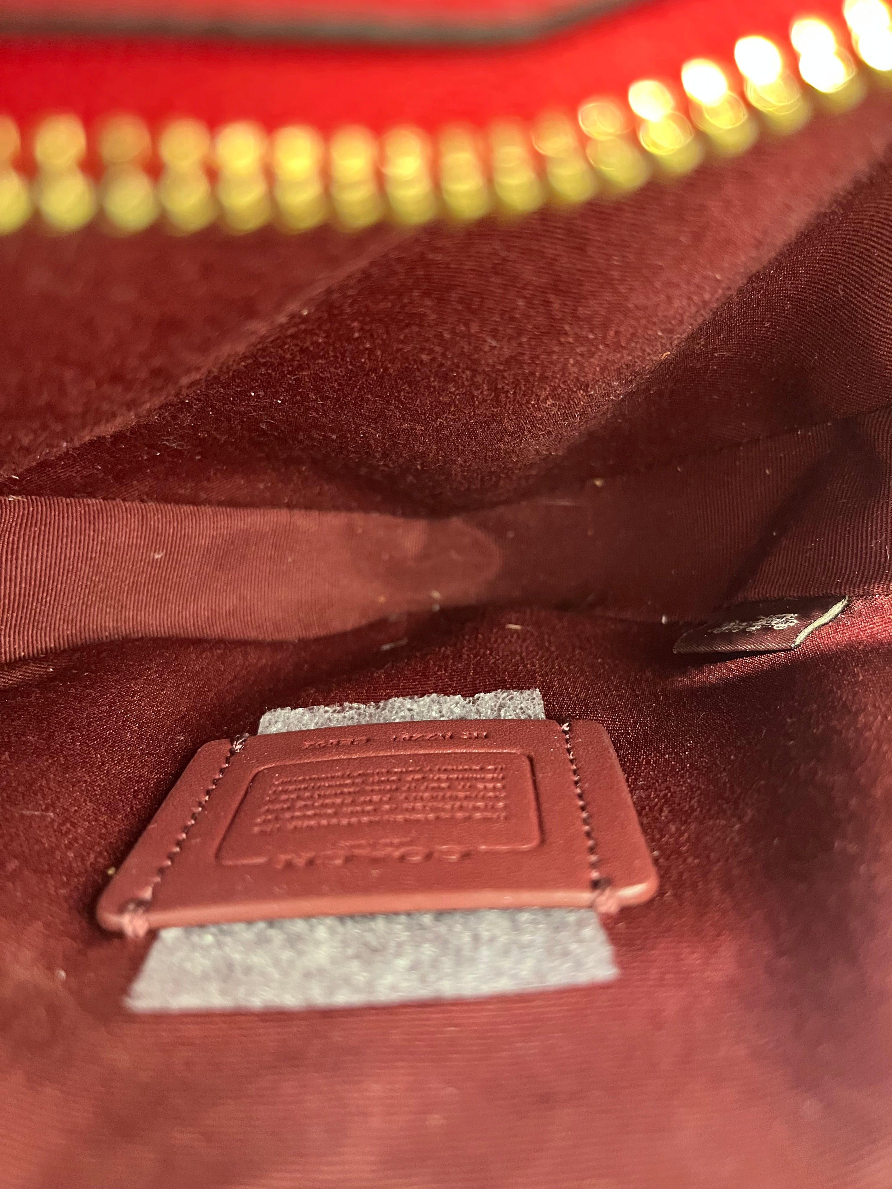 COACH/Cross Body Bag/Leather/RED/Heart Bag view 8