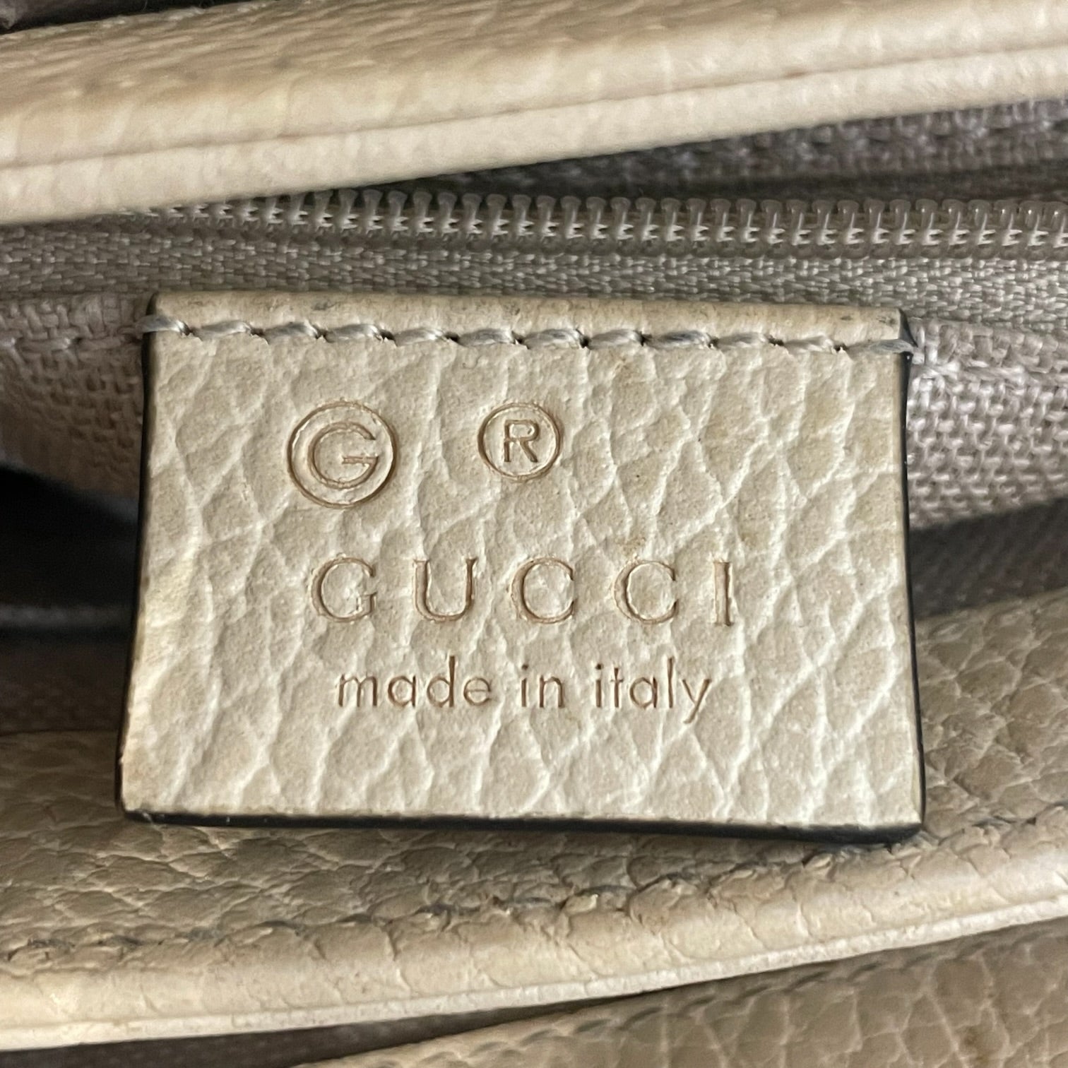 GUCCI/Cross Body Bag/Leather/CRM/Interlocking G view 6