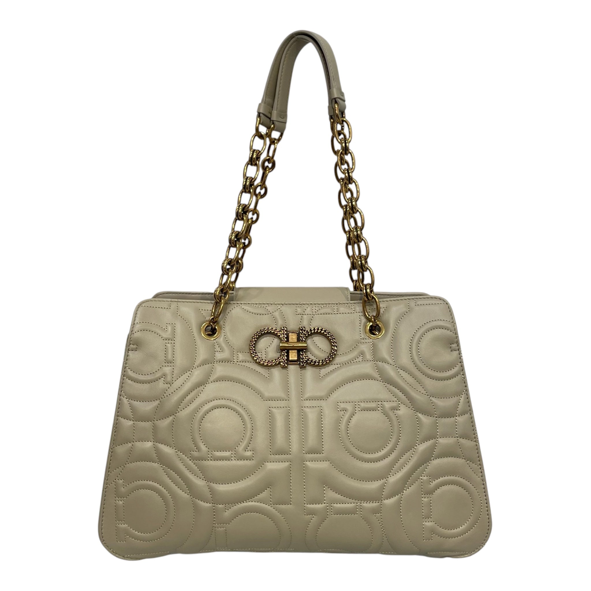 Salvatore Ferragamo/Cross Body Bag/Leather/BEG/quilted gancini chain bag view 1