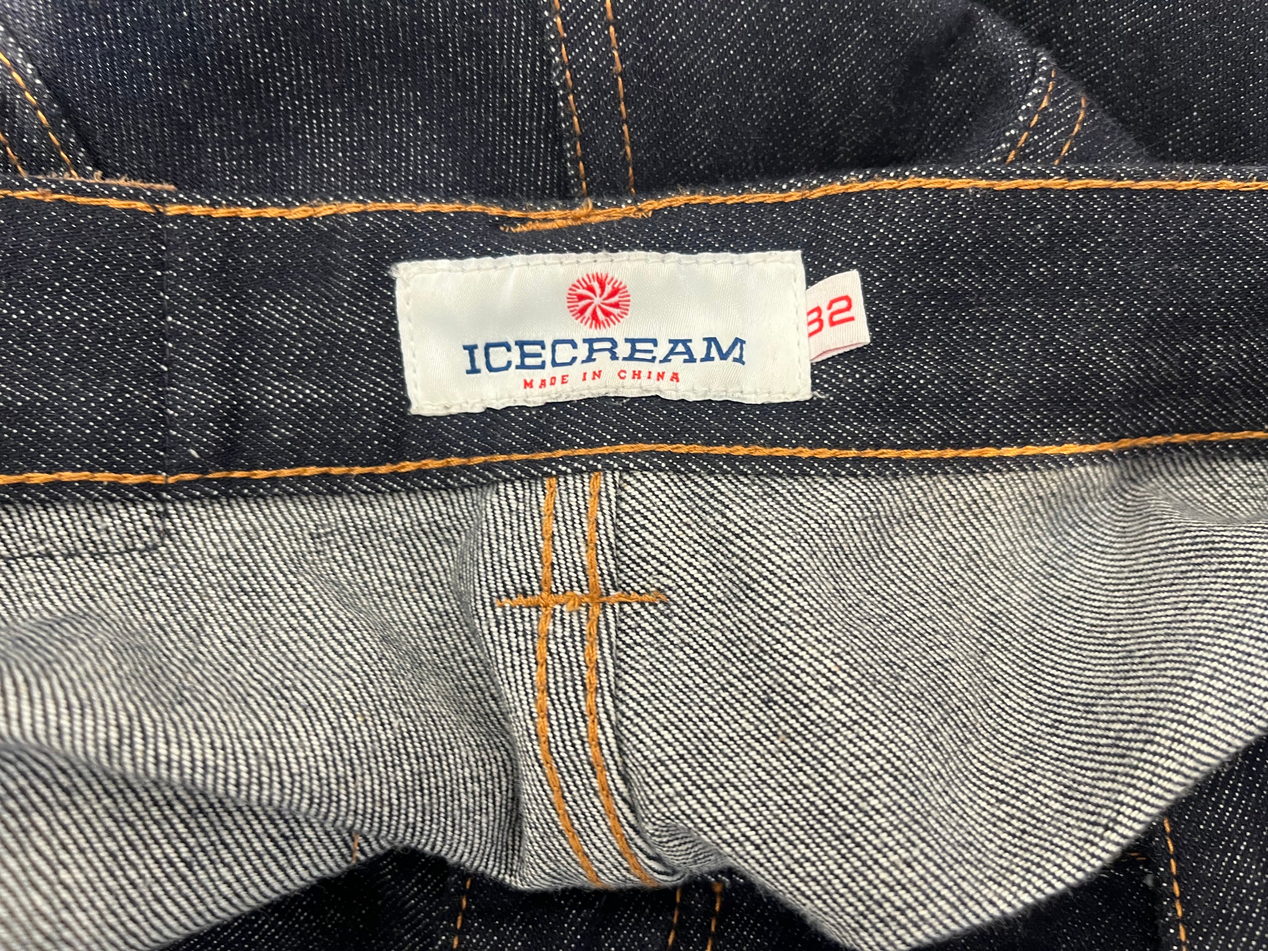 ICE CREAM/Shorts/32/Cotton/IDG/dog motif on front view 4