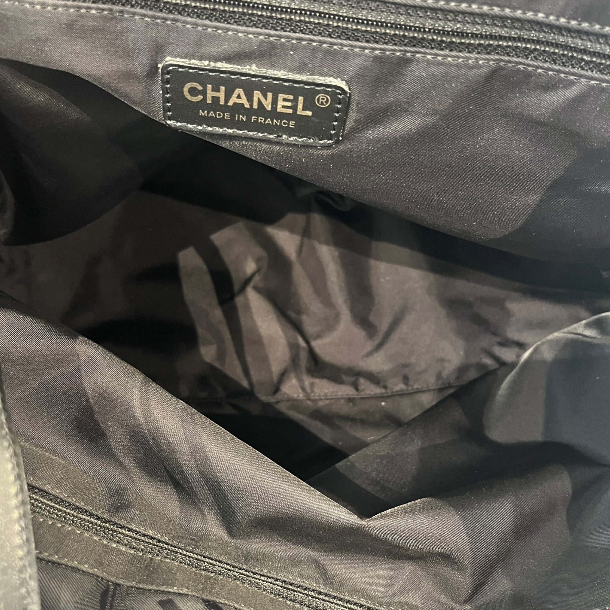 CHANEL/Tote Bag/Hombre Check/Nylon/BLK/TRAVEL LINE TOTE BAG view 4