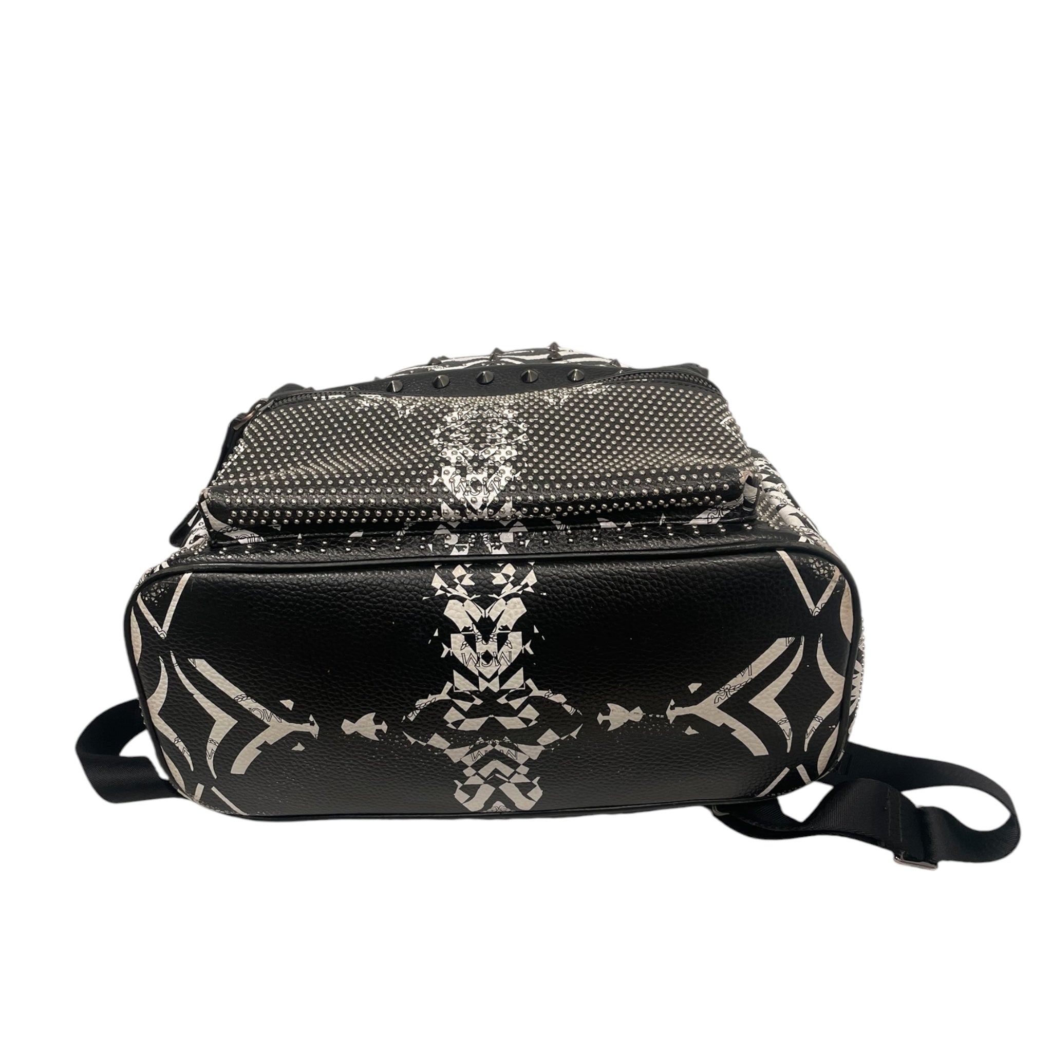 MCM/Backpack/All Over Print/Leather/WHT/ZEBRA STUD BAG view 3