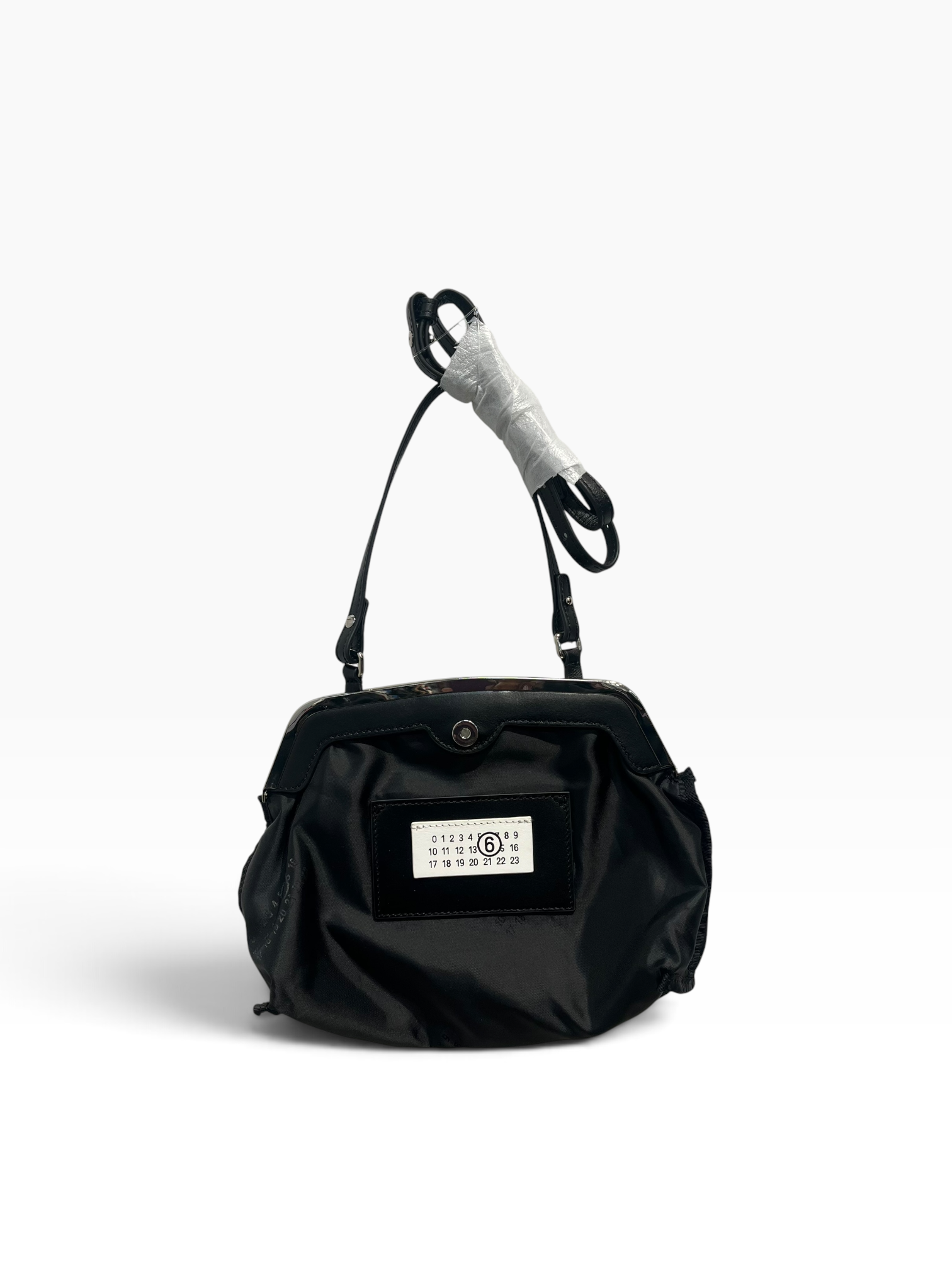 MM6/Cross Body Bag/Nylon/BLK/REVERSIBLE view 1