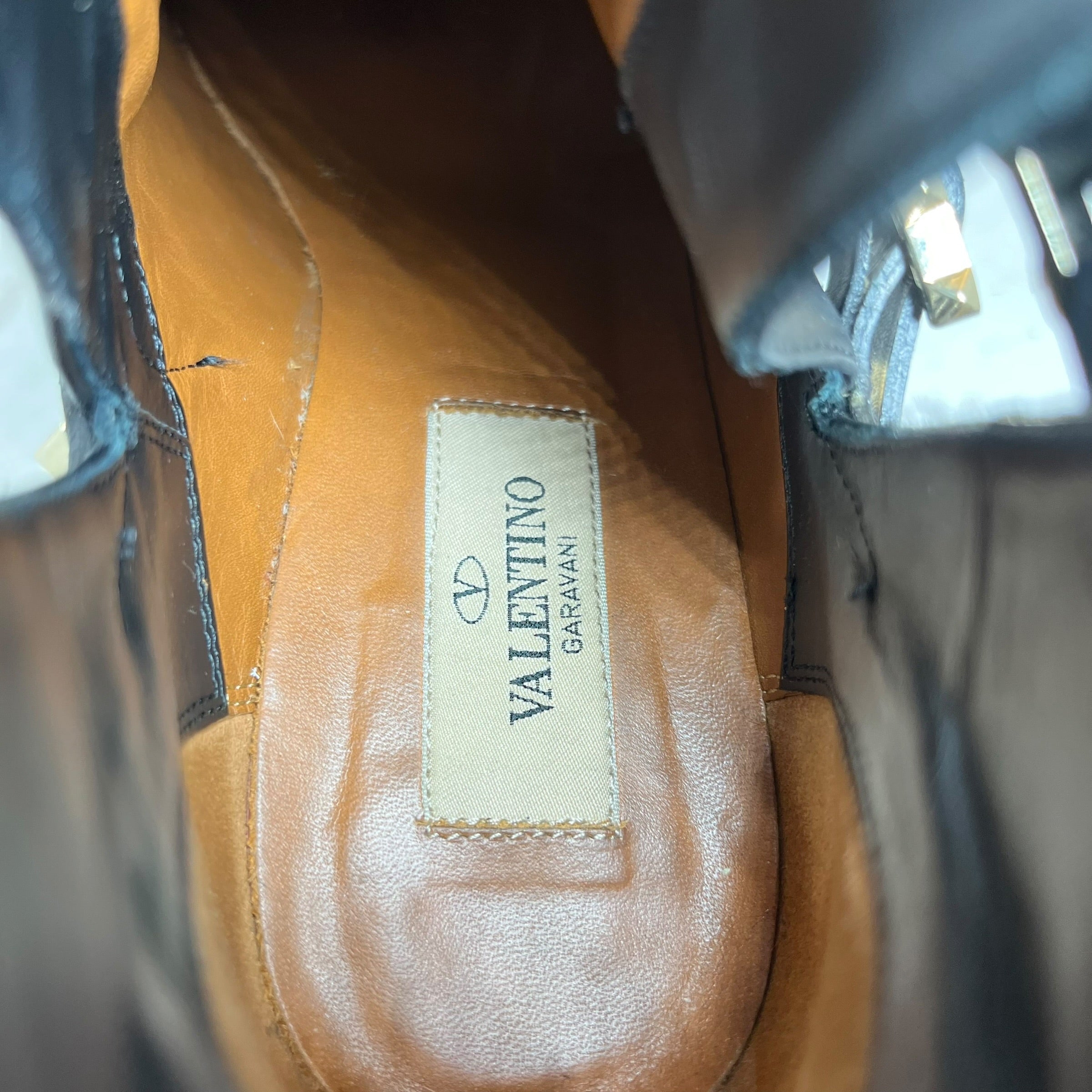 VALENTINO/Heels/EU 38/Leather/BLK/V-Tip/studded double strap view 3