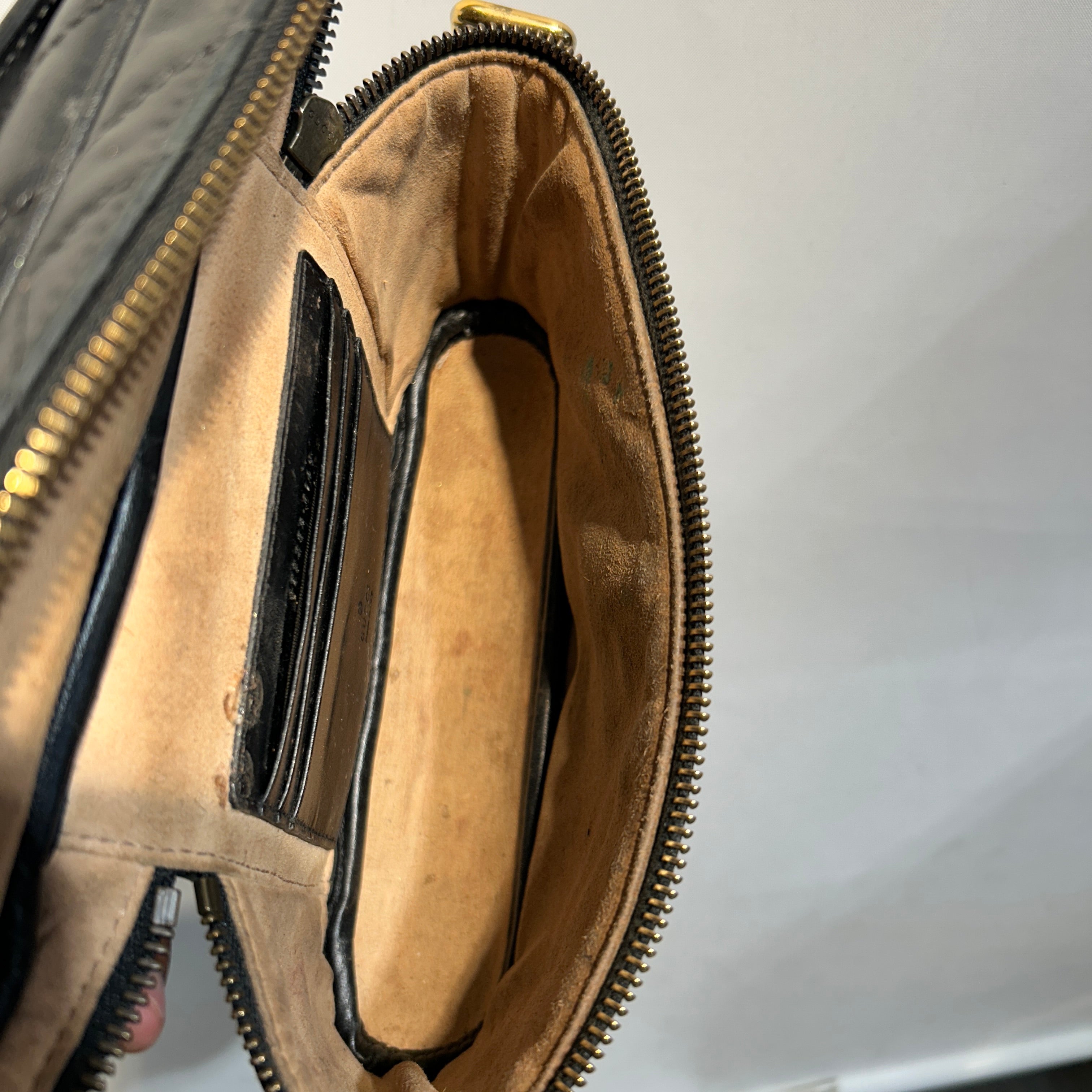 GUCCI/Cross Body Bag/Leather/BLK/CHEVRON MARMONT view 5
