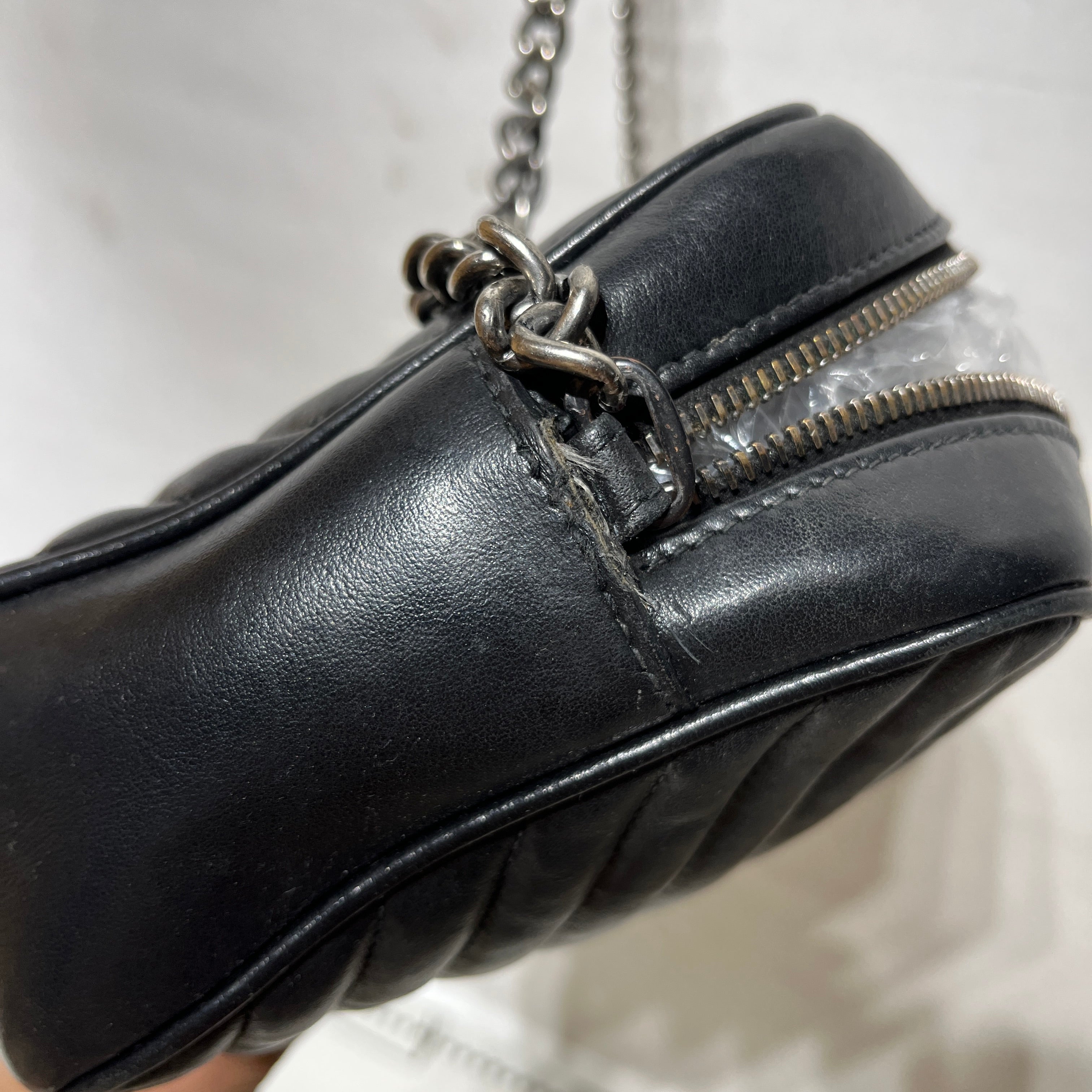 YVES SAINT LAURENT/Cross Body Bag/Leather/BLK/Quilted Leather Bag view 9