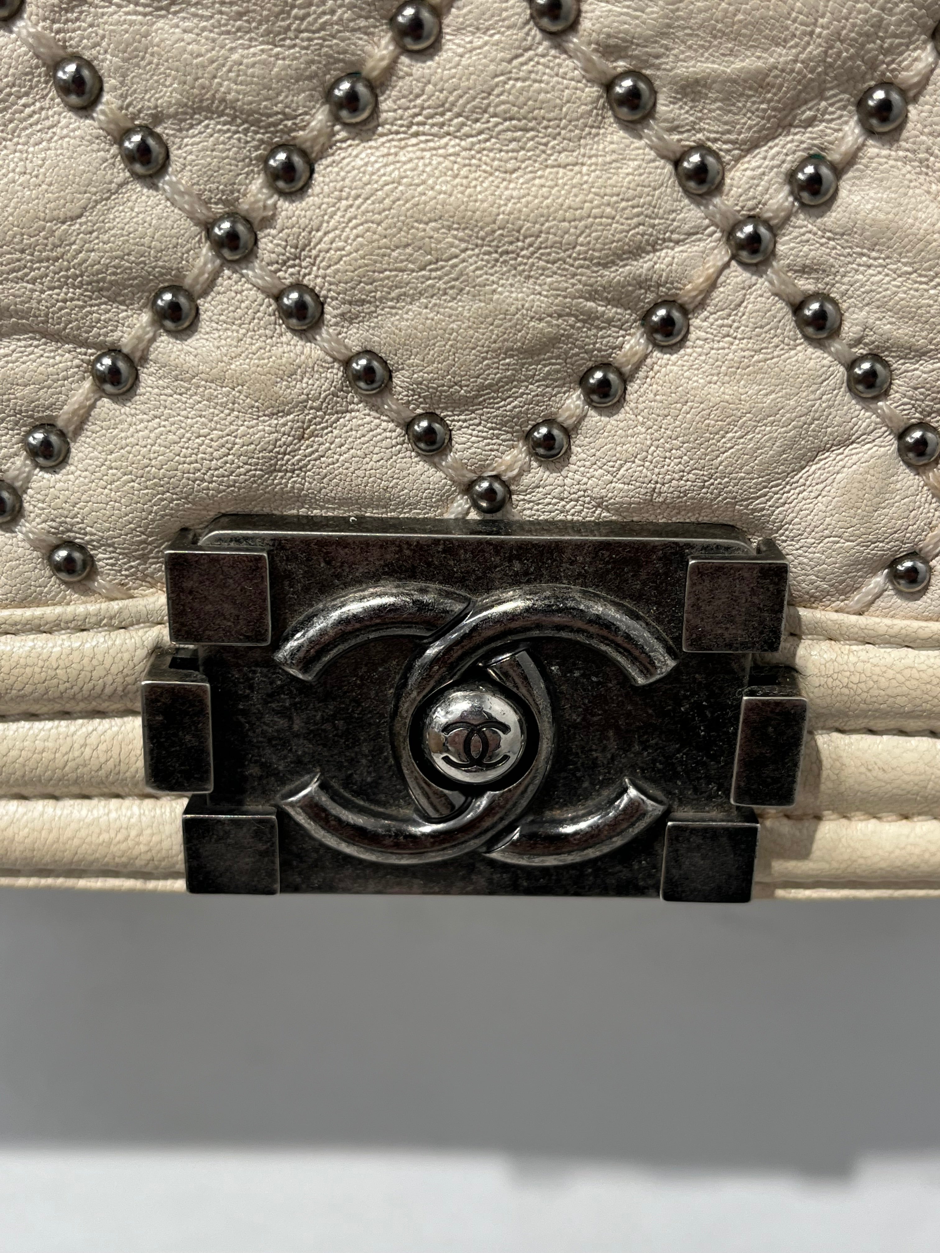 CHANEL/Bag/Leather/WHT/MEDIUM STUDDED BAG view 10