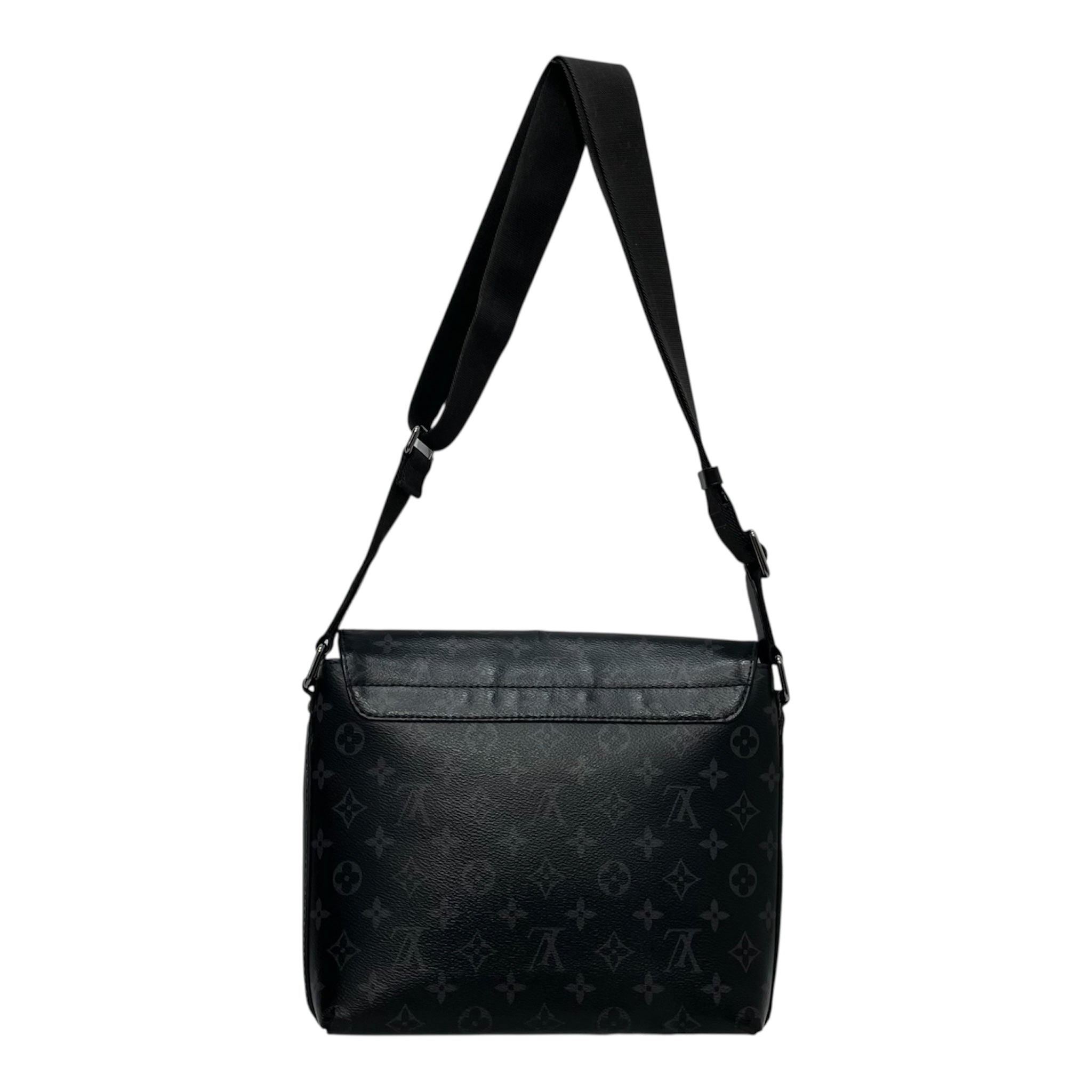 LOUIS VUITTON/Bag/Monogram/Leather/BLK/DISTRICT PM CROSSBODY view 2