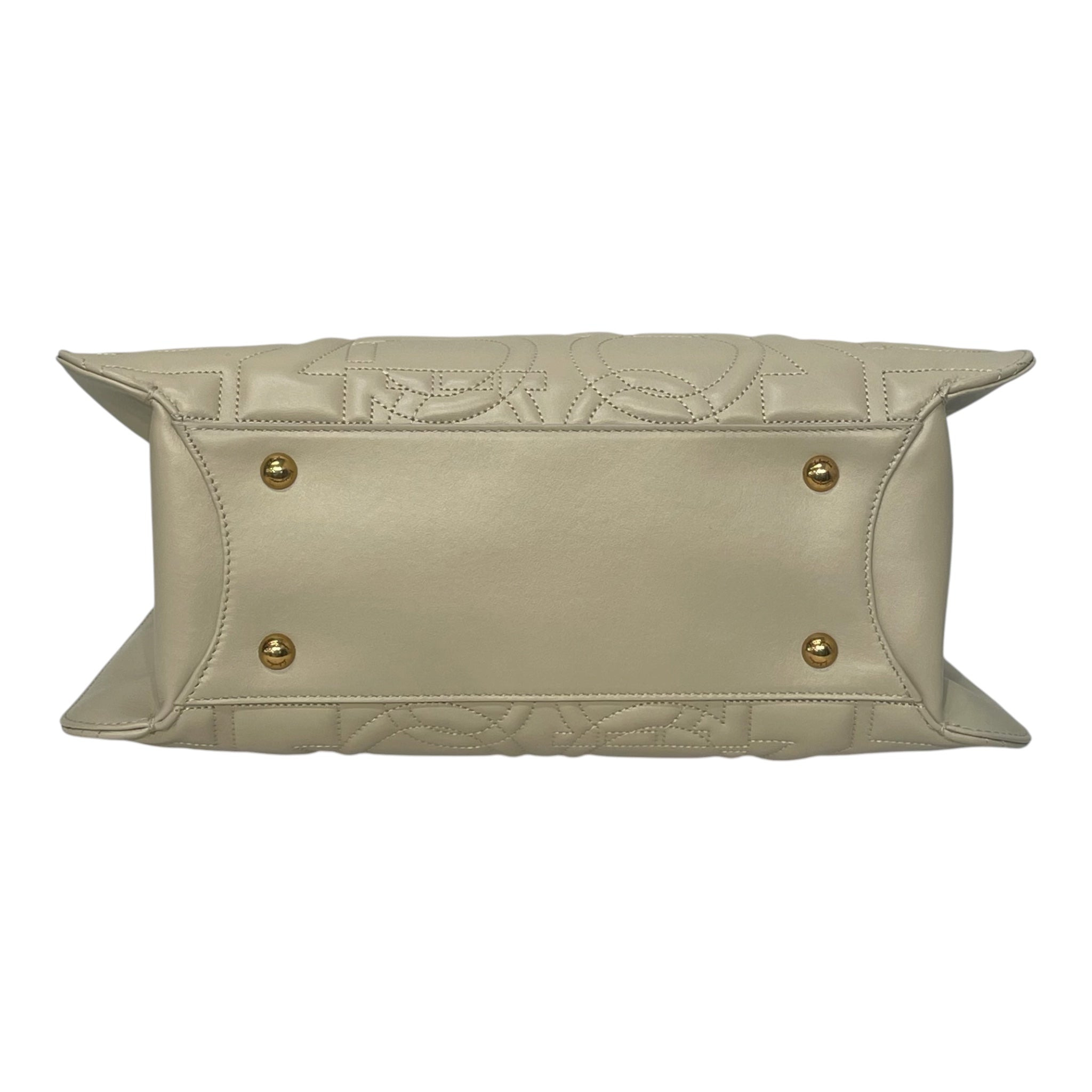 Salvatore Ferragamo/Cross Body Bag/Leather/BEG/quilted gancini chain bag view 3