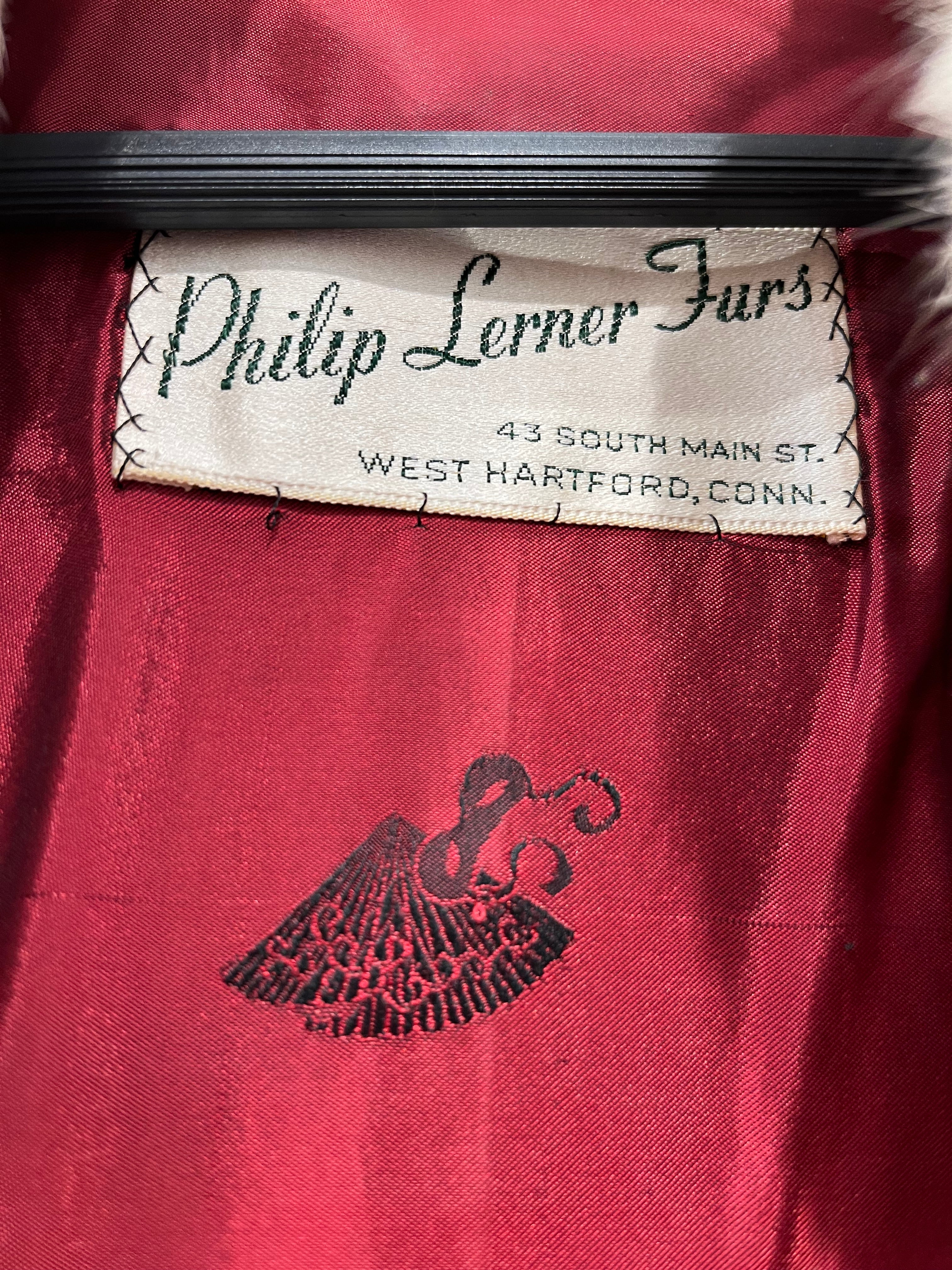 PHILIP LERNER FURS /Coat/Fur/CRM/RED INTERIOR GLASS BUTTONS view 3