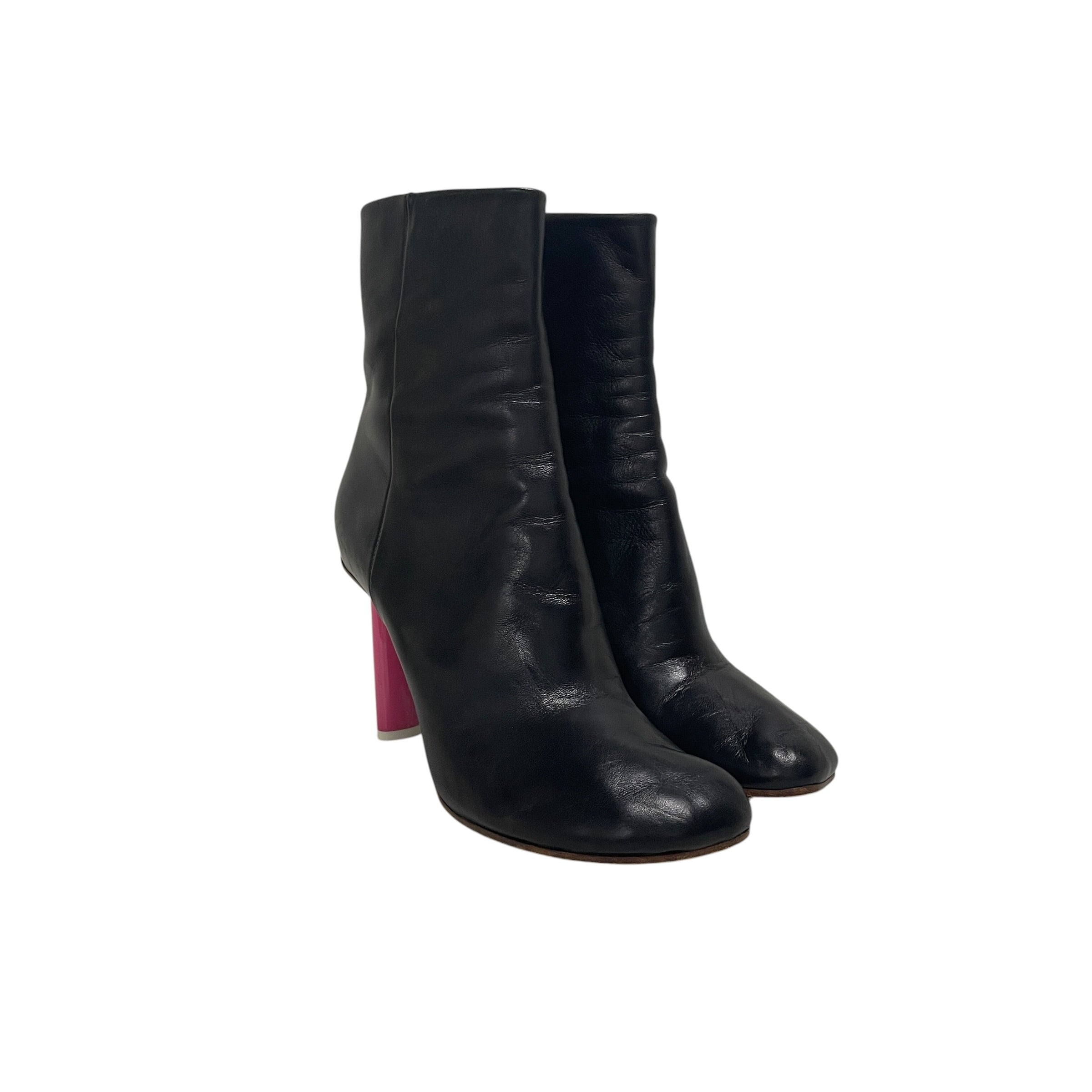 VETEMENTS/Ankle Boots/US 7/Leather/BLK/pink cig heel view 1