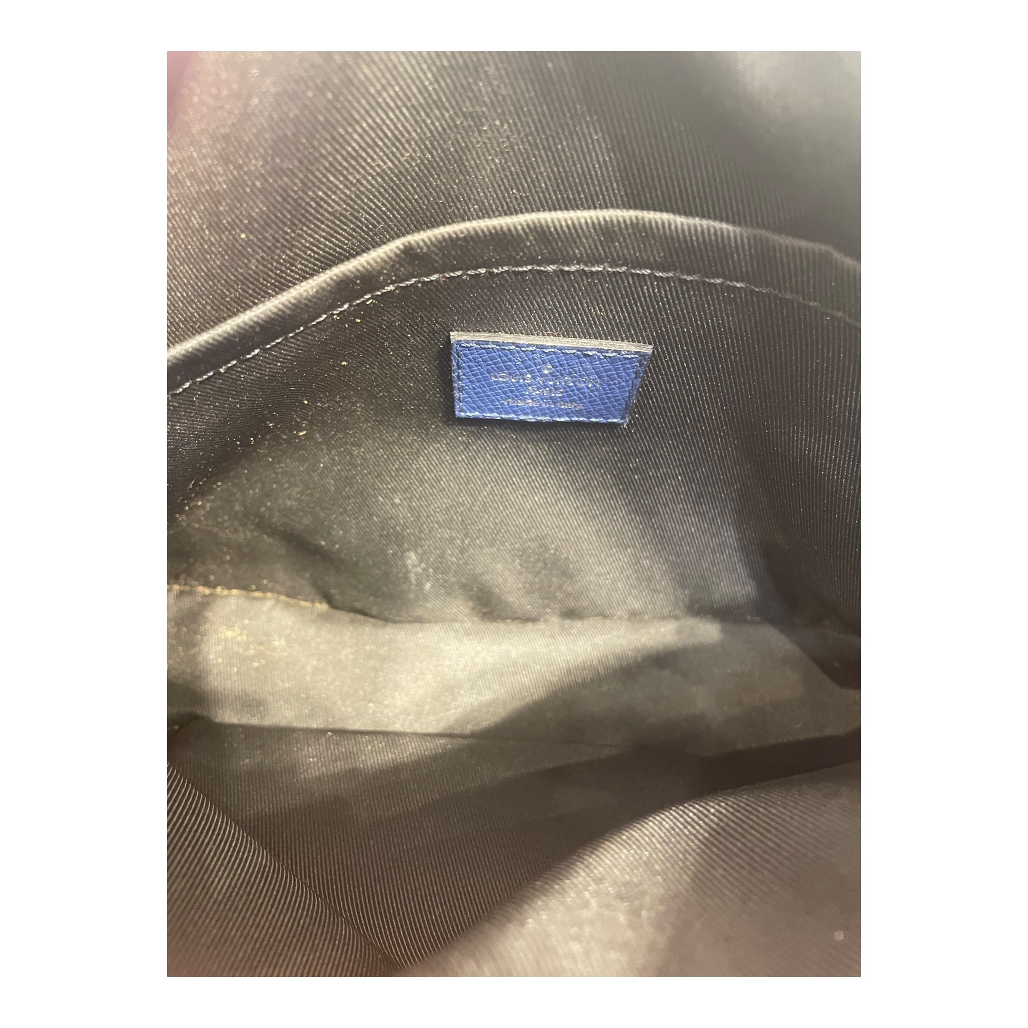 LOUIS VUITTON/Cross Body Bag/Leather/BLU/Taiga Blue view 4