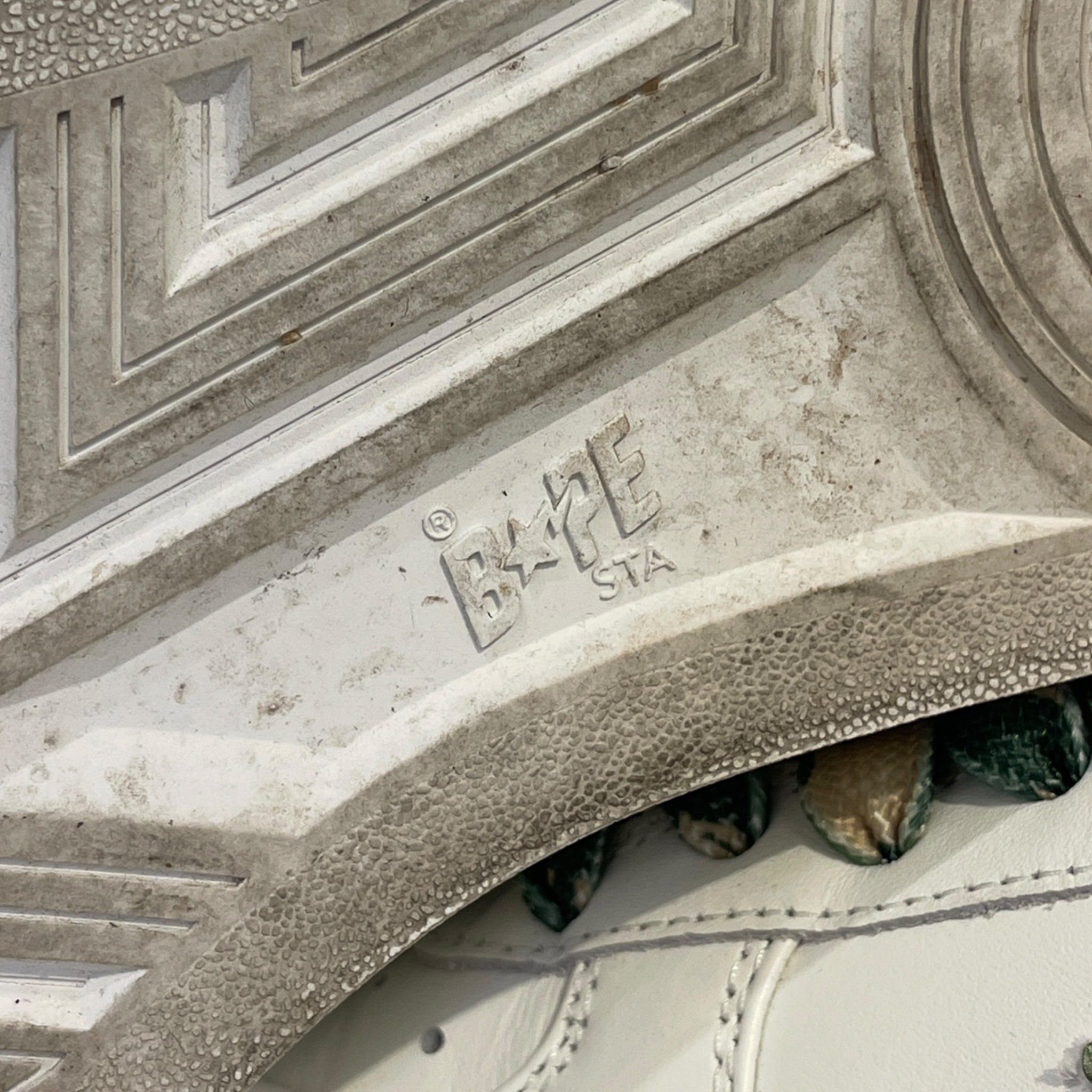 BAPE STA!/Low-Sneakers/US 12/WHT/Camo Star & Laces view 3