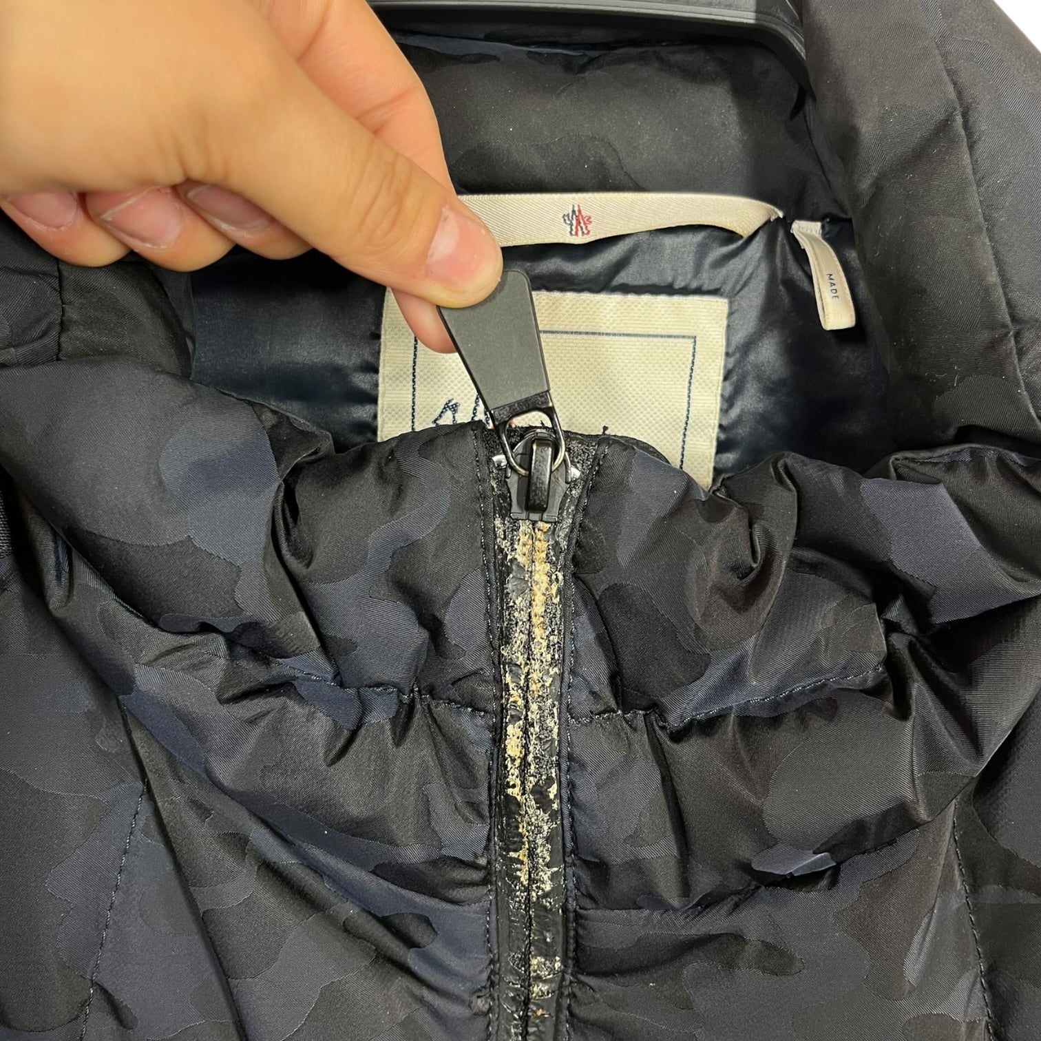 MONCLER/Puffer Vest/3/Camouflage/Nylon/BLK/MONOCHROMATIC CAMO PUFFER VEST view 5