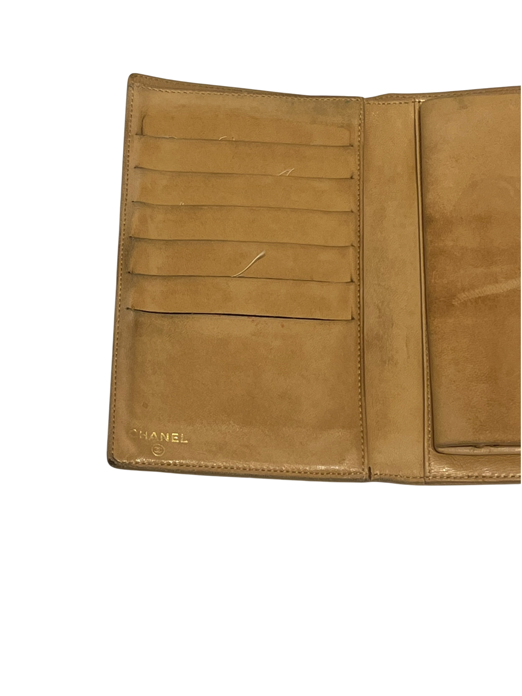 CHANEL/Bifold Wallet/Leather/BEG/L's/EMBROIDERED LOGO view 3