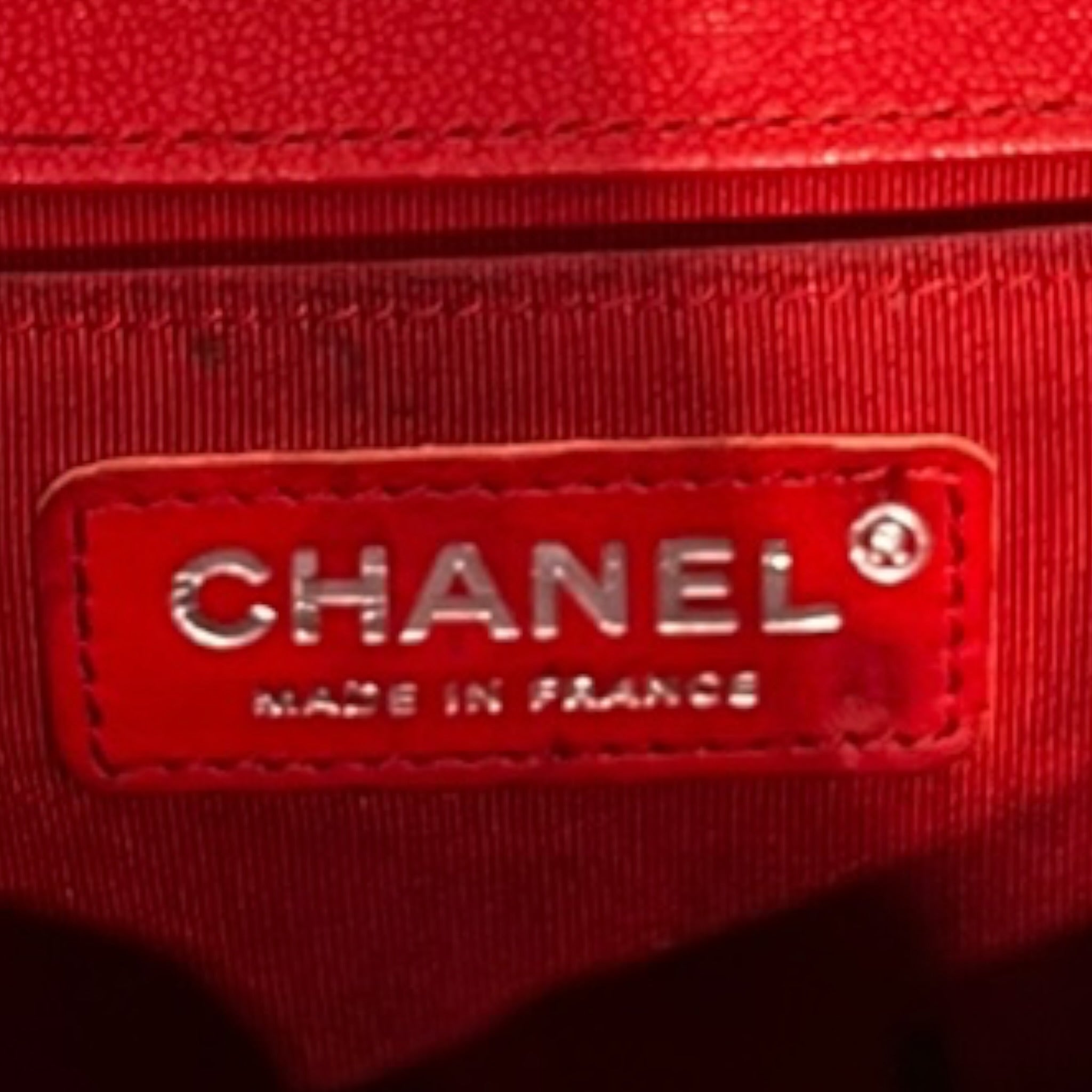 CHANEL/Cross Body Bag/Leather/RED/29843702 Boy Bag view 5