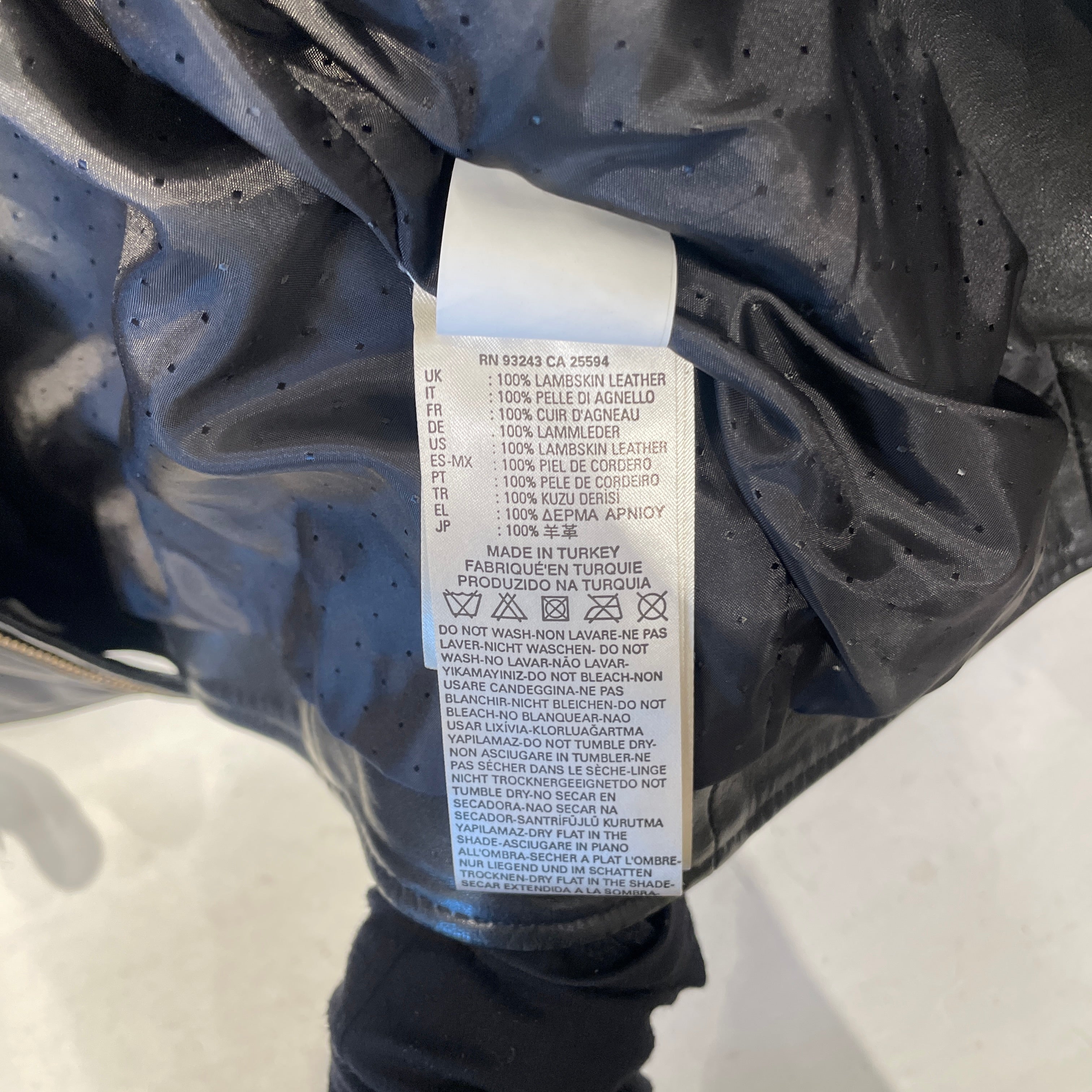 DIESEL/Leather Jkt/S/Lambskin/BLK/SMALL PATCH ON LEFT ARM view 3