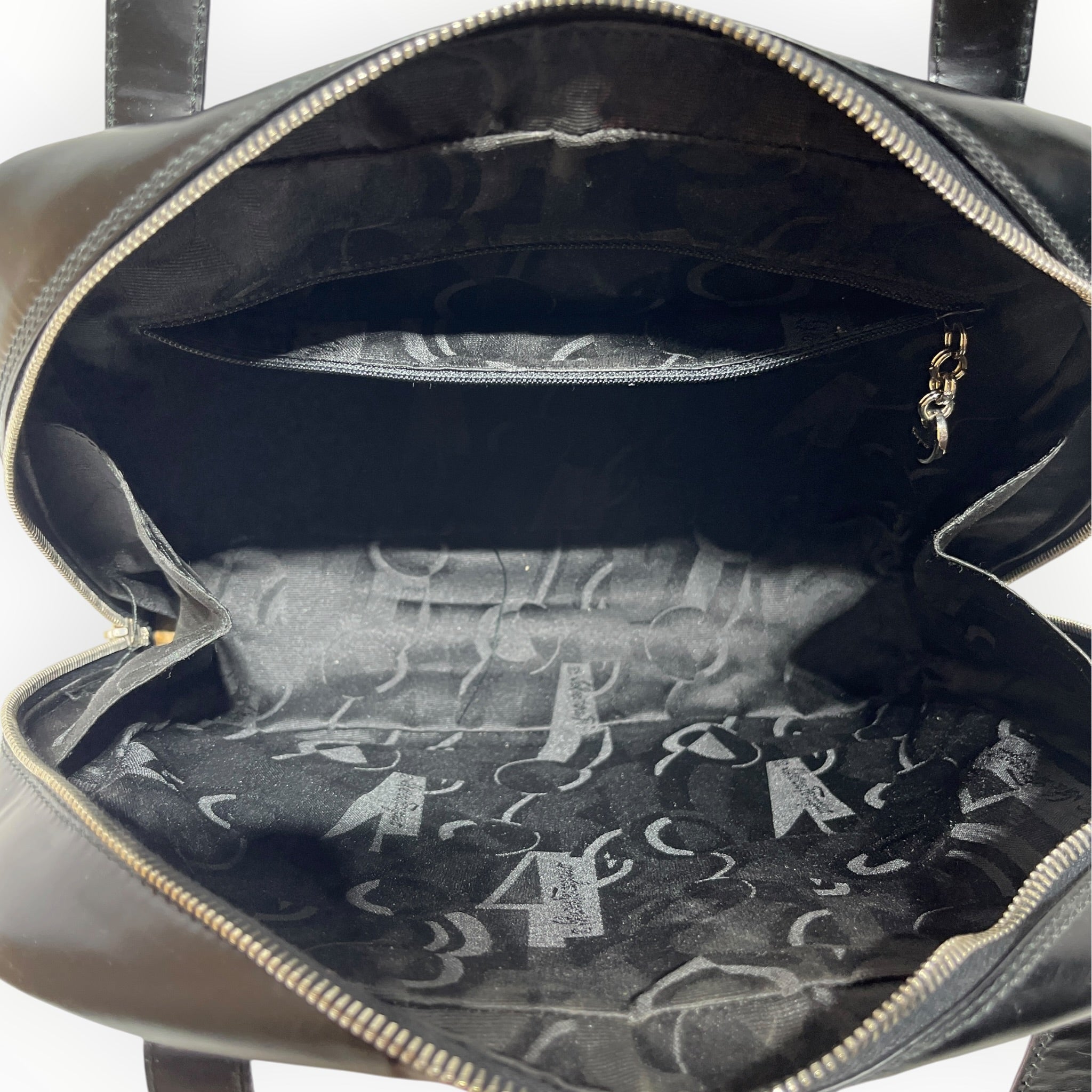 Salvatore Ferragamo/Bag/BLK/abstract quilted design view 4