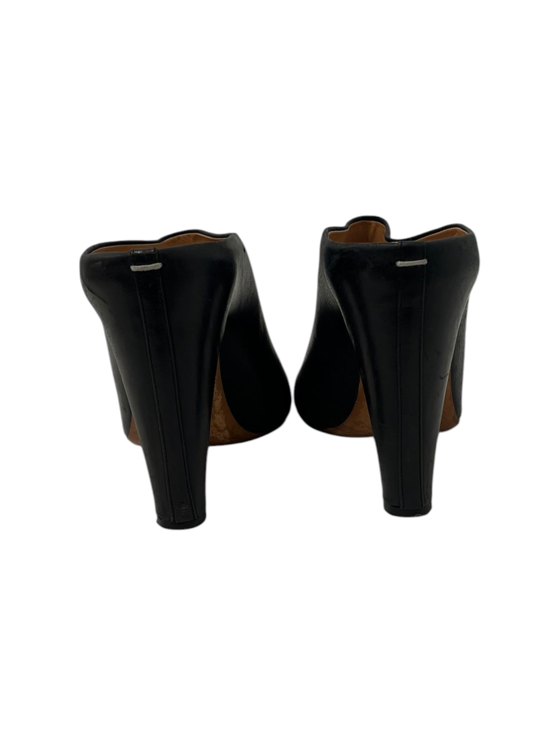 Maison Margiela/Heels/EU 41/Leather/BLK/CUTOUT ACCENT MULES BLK view 3