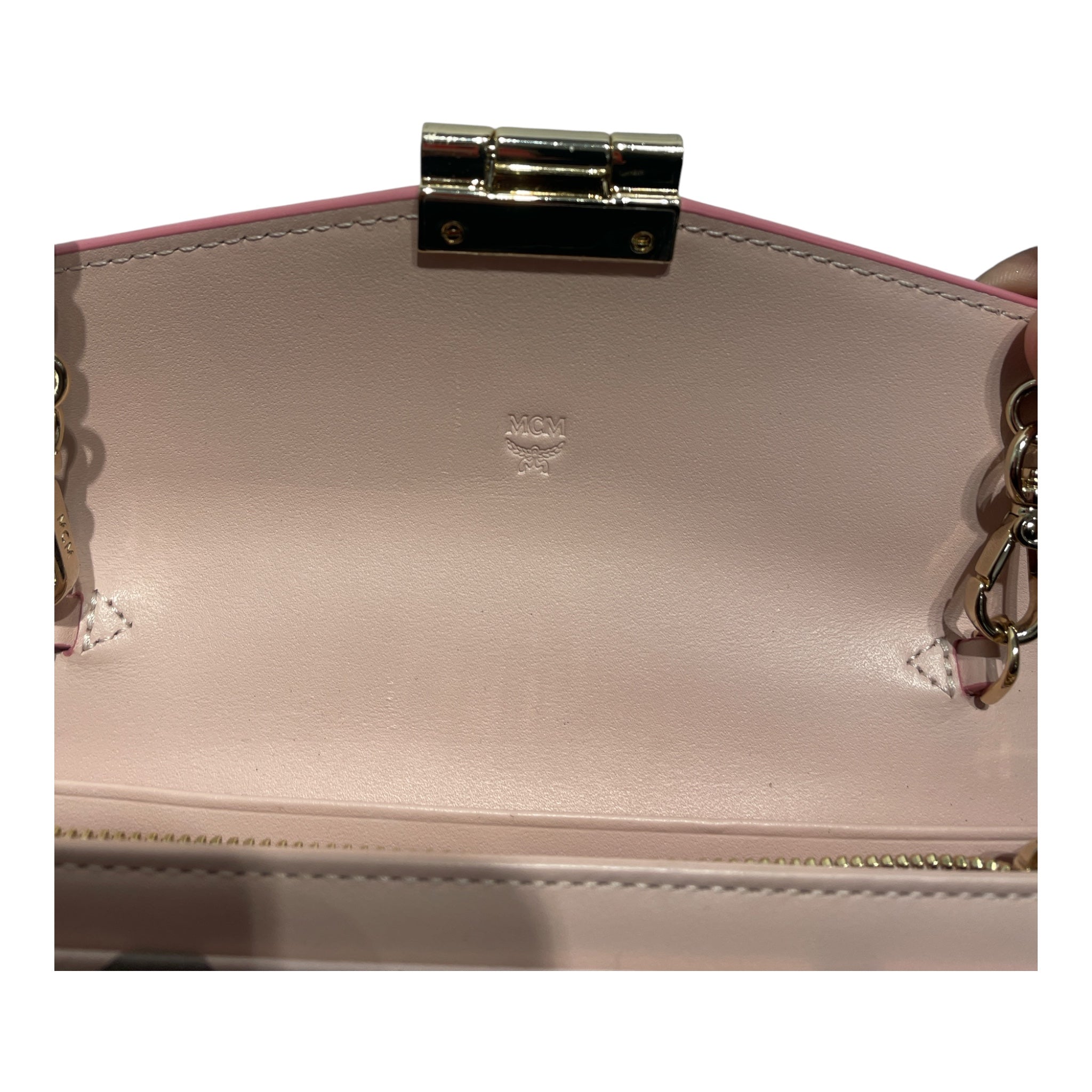 MCM/Cross Body Bag/Monogram/Leather/PNK/Pink Visetos on Chain Bag view 3