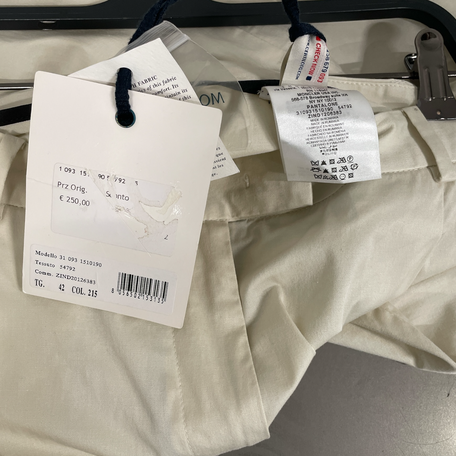 MONCLER/Bottoms/38/Cotton/CRM/Chino/ view 3