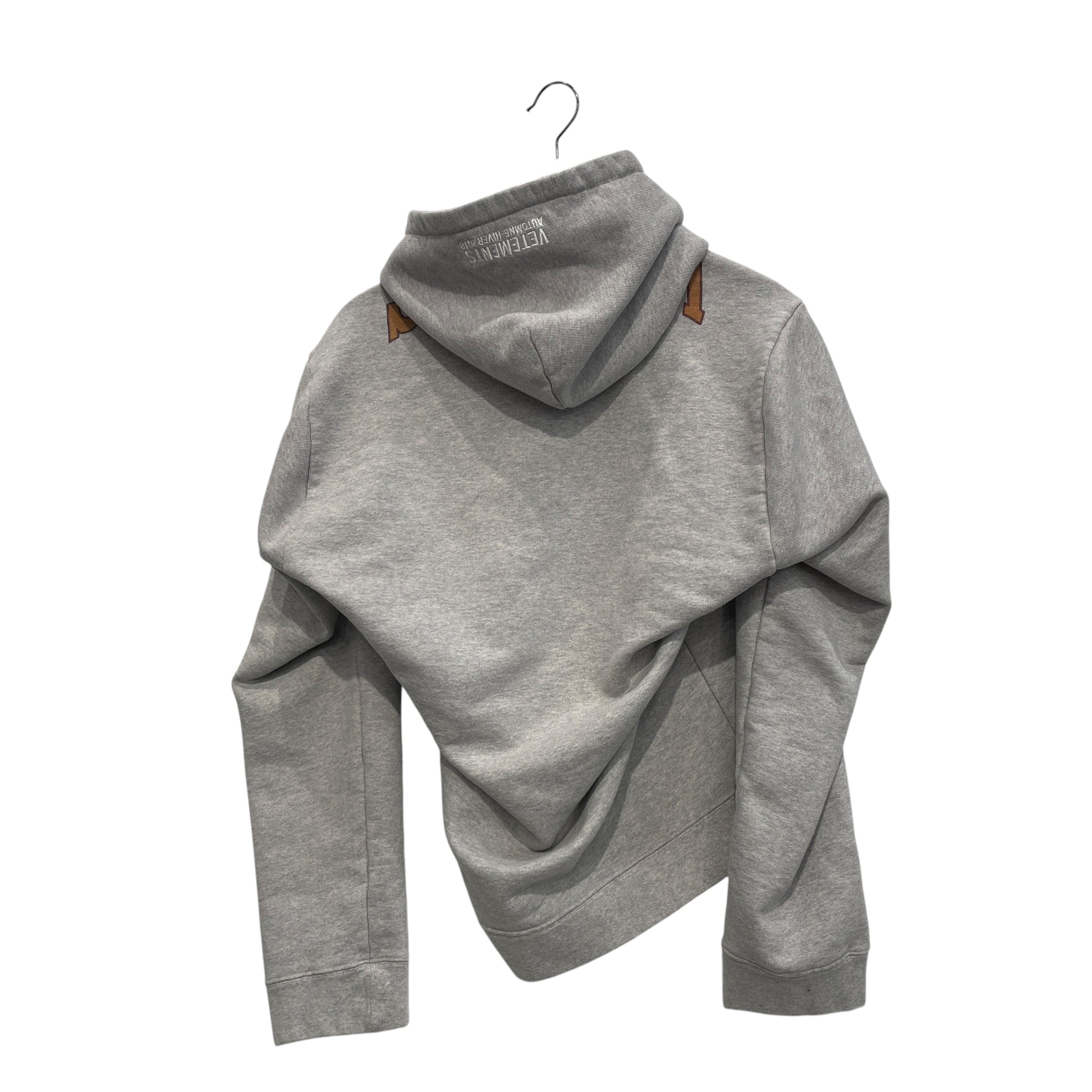 VETEMENTS/Hoodie/S/Graphic/Cotton/GRY/AW18 MISPLACED LOGO view 2