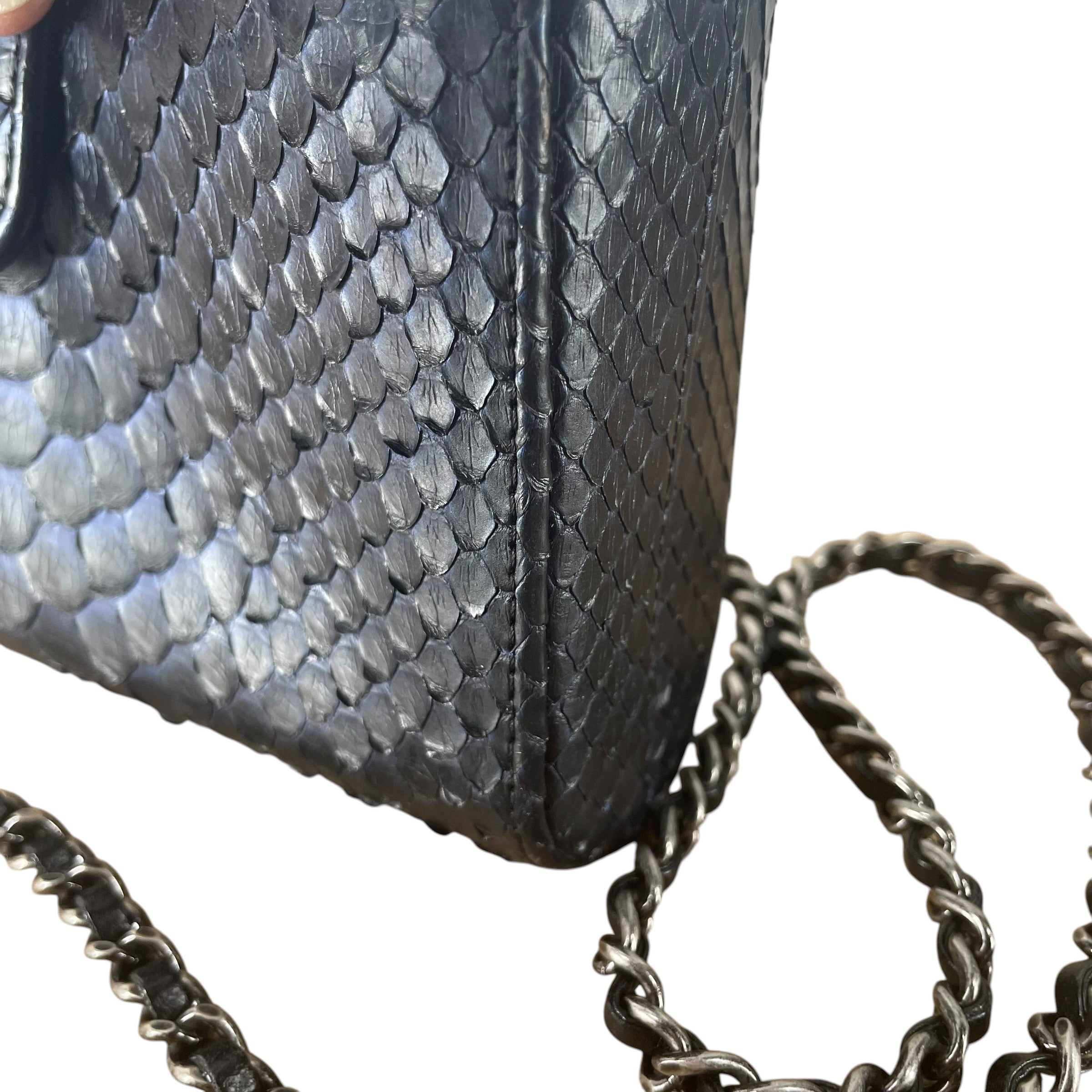 CHANEL/Cross Body Bag/NVY/26718330 PYTHON CROSSBODY view 7