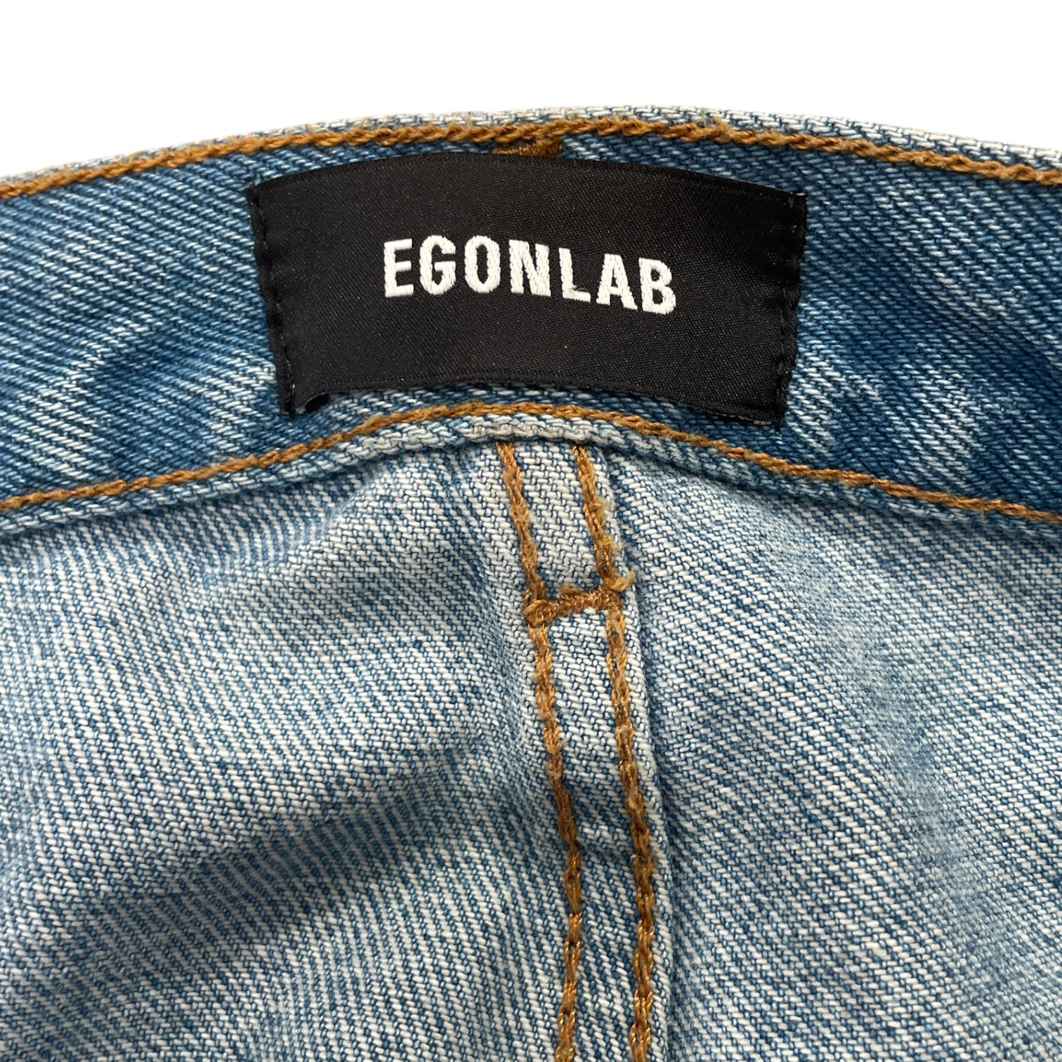 EGONlab./Cargo Pants/belt buckles and zipper detail view 3