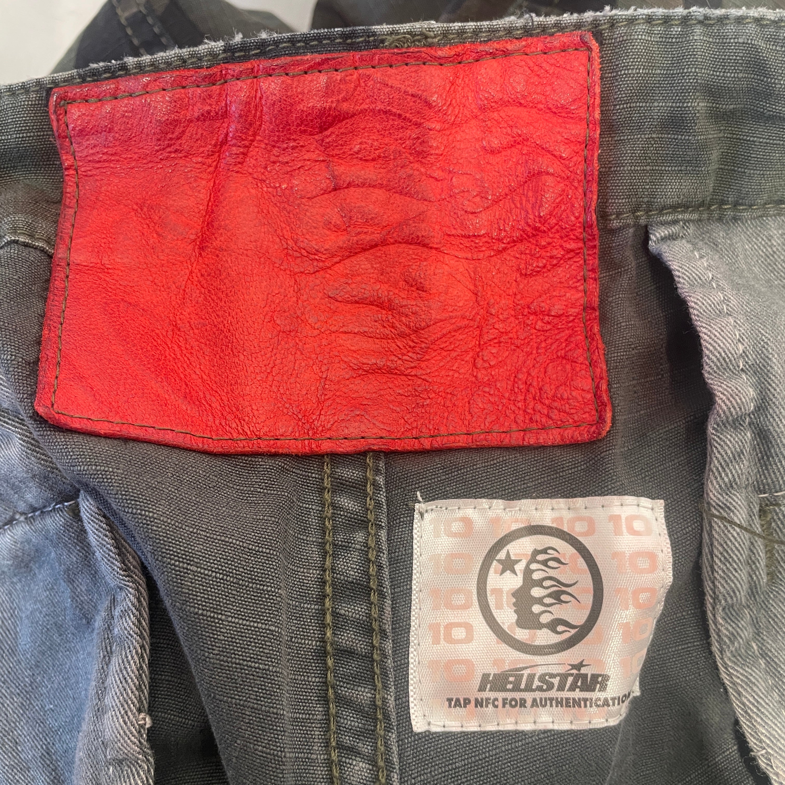 HELLSTAR/Cargo Pants/L/Cotton/GRN/Camouflage/DISTRESSED RED BUTTON view 3