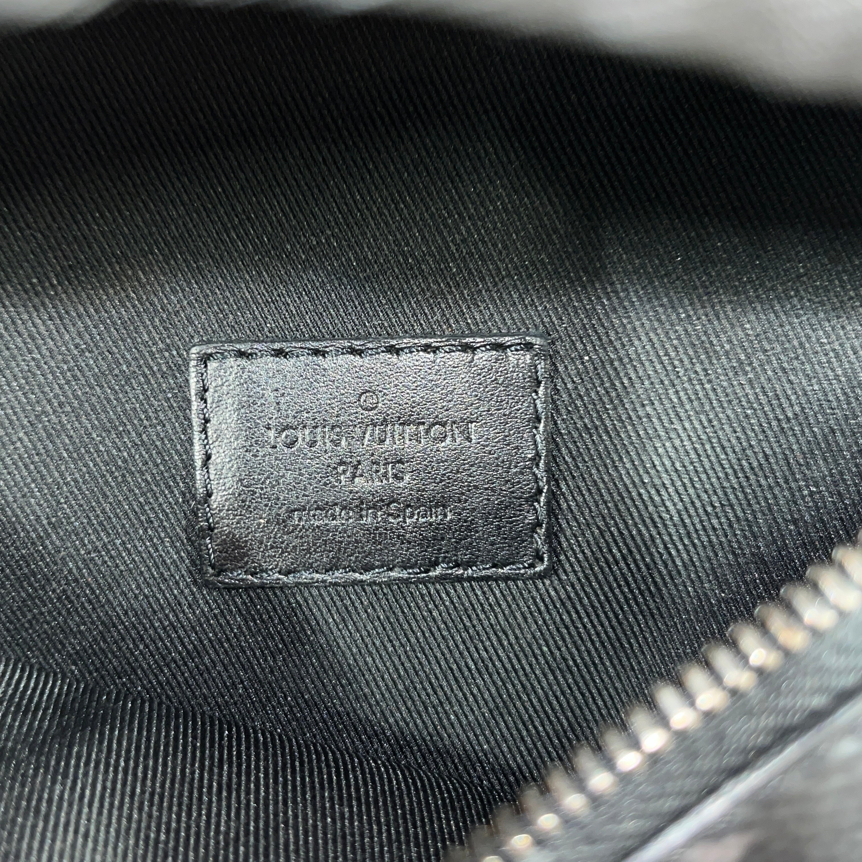 LOUIS VUITTON/Fanny Pack/Monogram/Leather/BLK/DISCOVERY BUMBAG ECLIPSE view 3