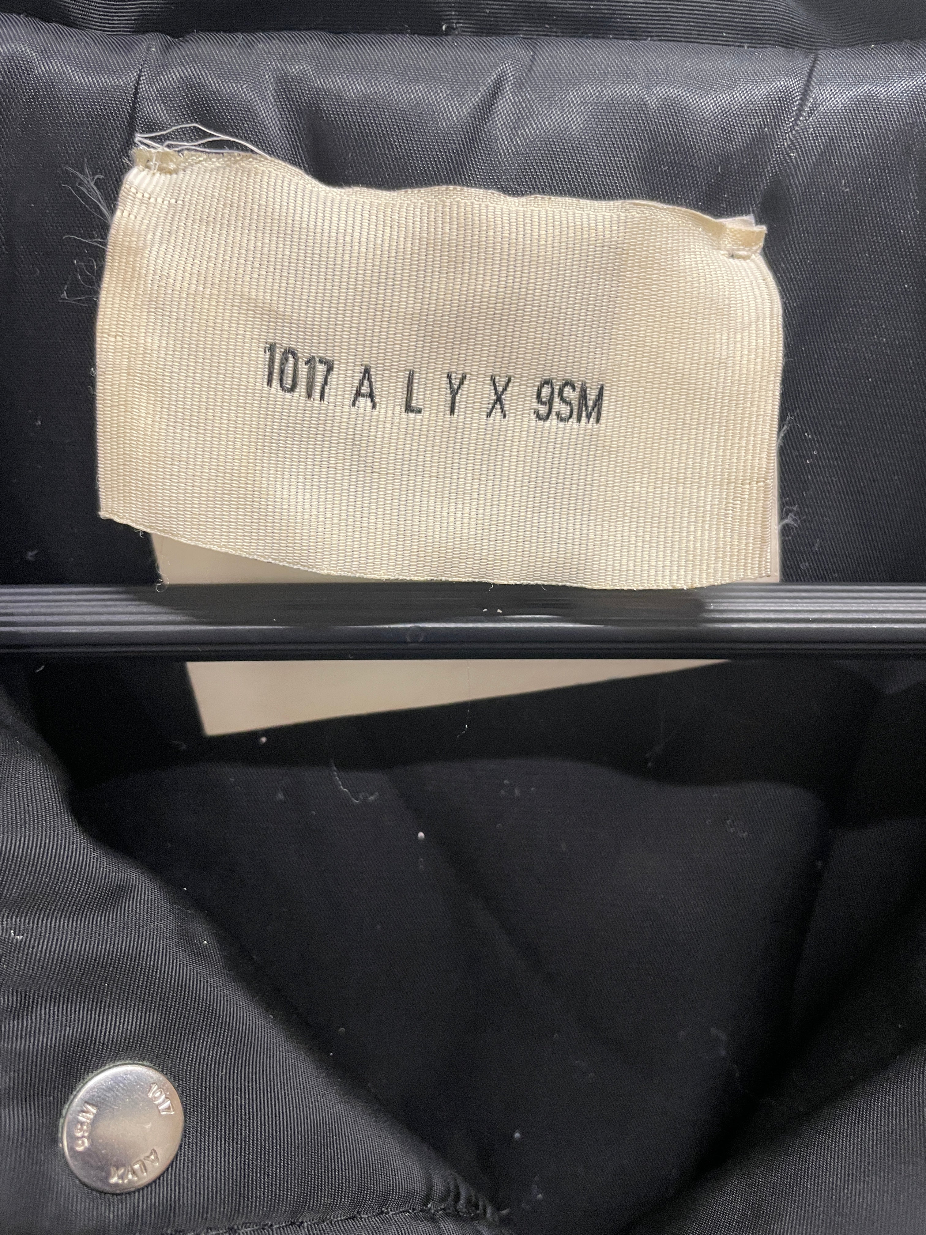 1017 ALYX 9SM(ALYX)/Jacket/L/Nylon/BLK/SILVER LOGO COLLAR/PCKT ON SLV view 3
