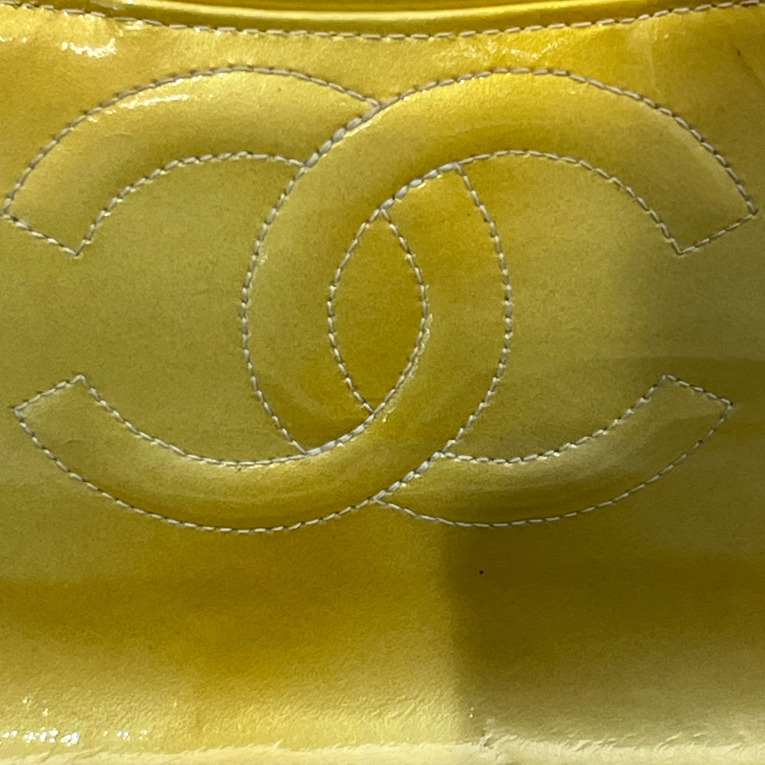CHANEL/Tote Bag/S/Leather/GLD/PATENT FLAP BAG view 4