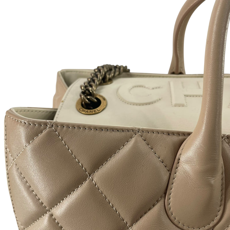 CHANEL/Bag/Leather/BEG/QUILTED LAMBSKIN PORTOBELLO