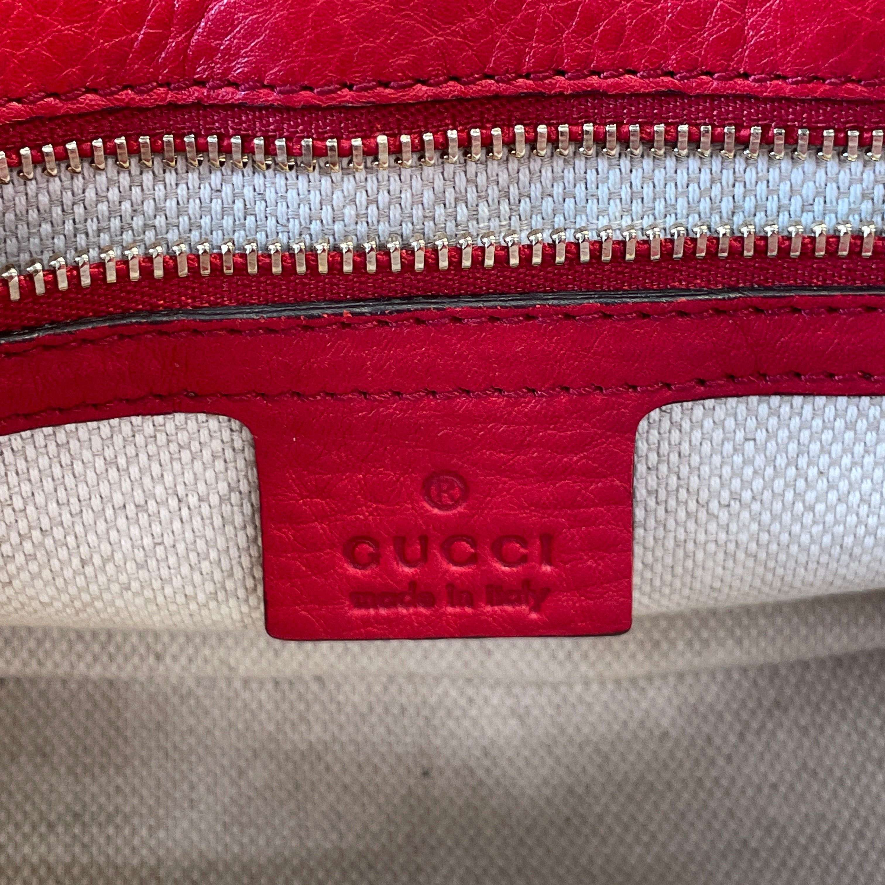 GUCCI/Bag/Leather/RED/soho interlocking G shoulder view 8