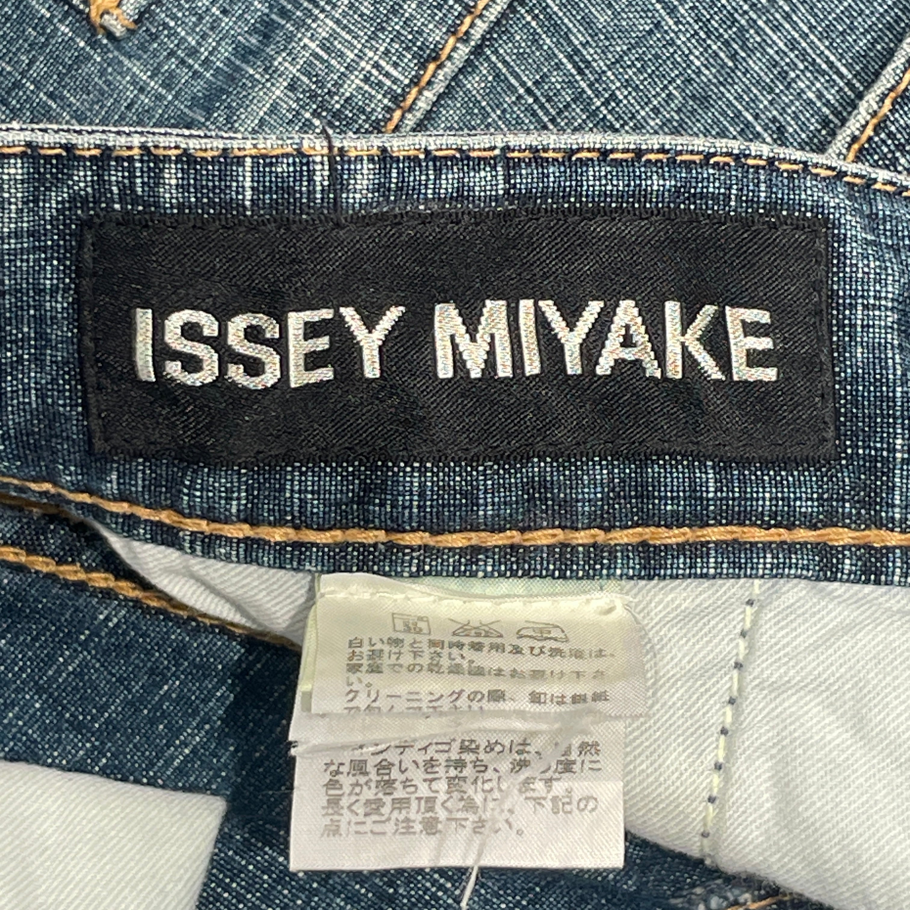 ISSEY MIYAKE/Straight Pants/31/Denim/IDG/ view 3