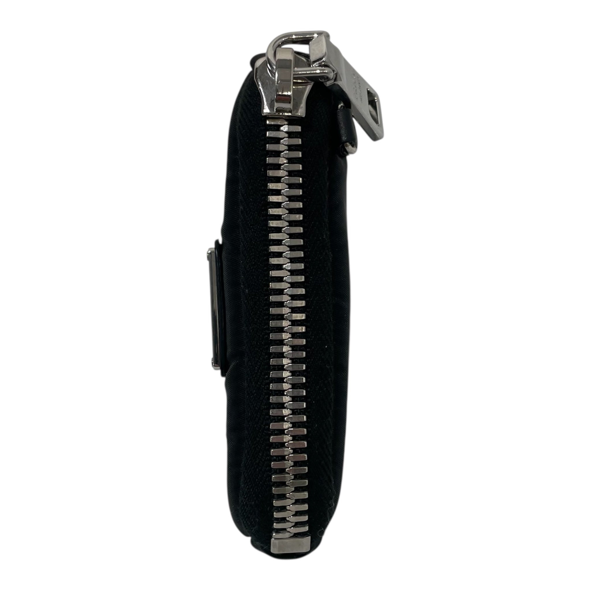 PRADA/Nylon/BLK/TRIANGLE BADGE ZIPPER POUCH view 3