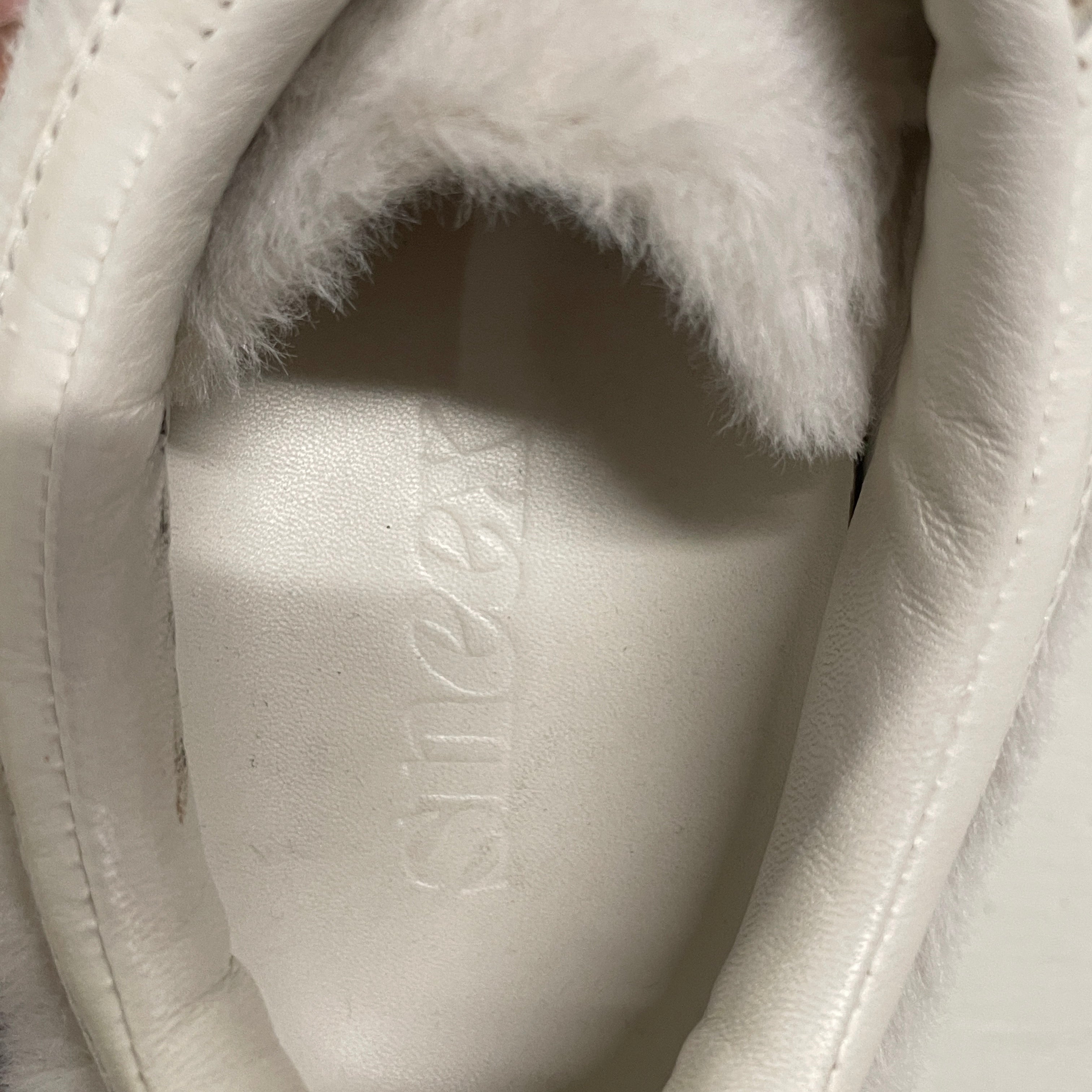 sneex/Heels/US 7/Fur/WHT/SUEDE WITH FUR/VELCRO STRAP view 3