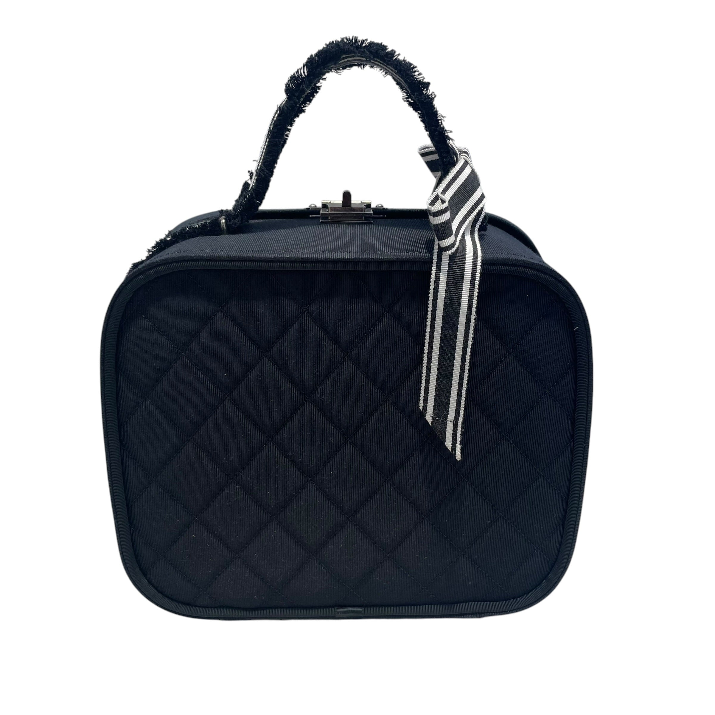 CHANEL/Bag/BLK/QUILTED VANITY CASE view 2