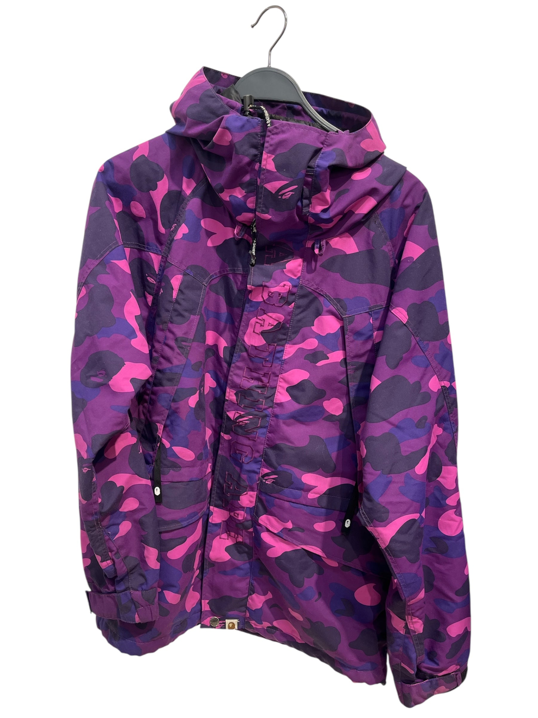 A BATHING APE/Jacket/XL/Polyester/PUP/Camouflage/SNOWBOARD LETTERING DOWN ZIP view 1