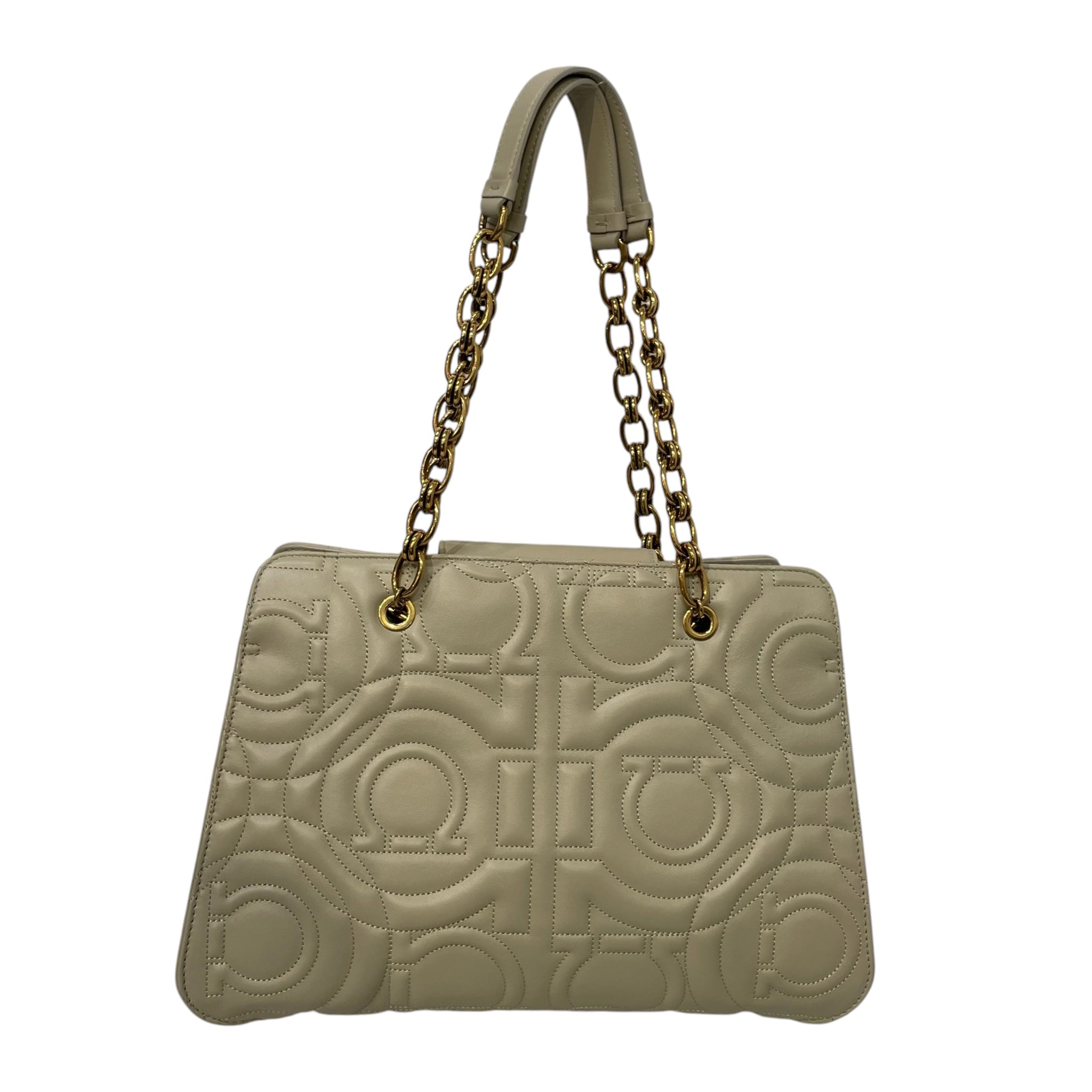 Salvatore Ferragamo/Cross Body Bag/Leather/BEG/quilted gancini chain bag view 2