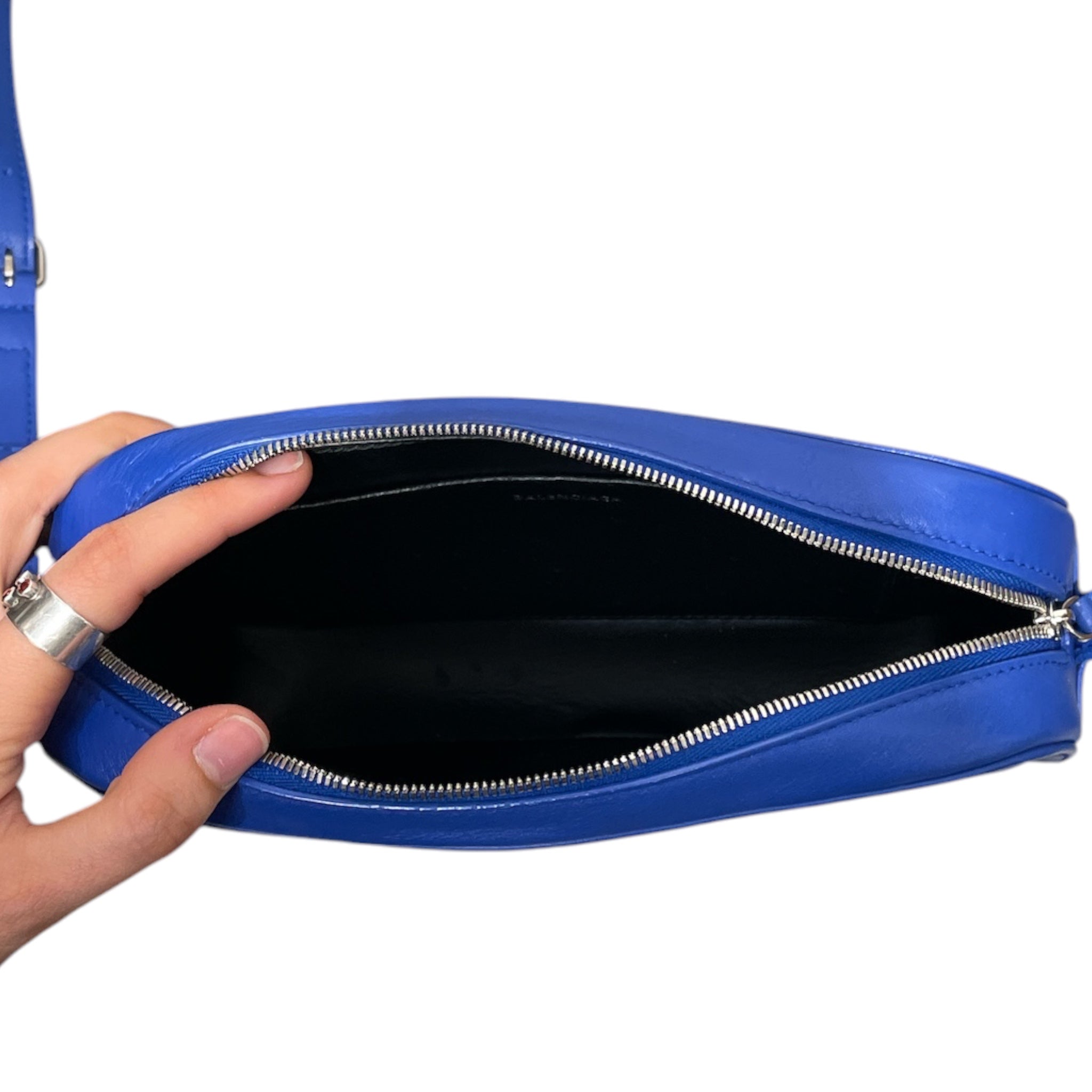 BALENCIAGA/Bag/Leather/2019 CAMERA BAG view 4
