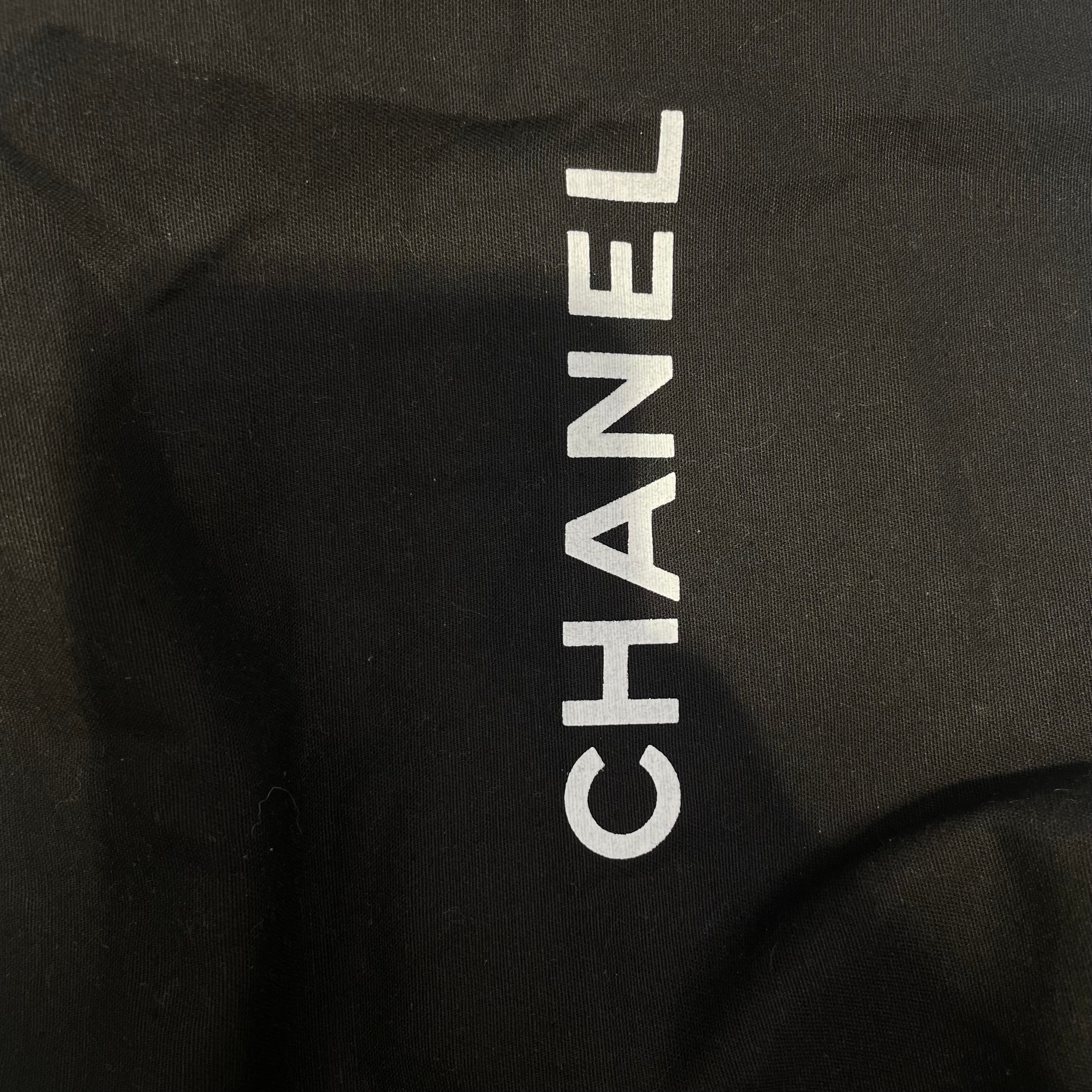 CHANEL/Cross Body Bag/Leather/BLU/23581904/pariscuba thread flap view 8