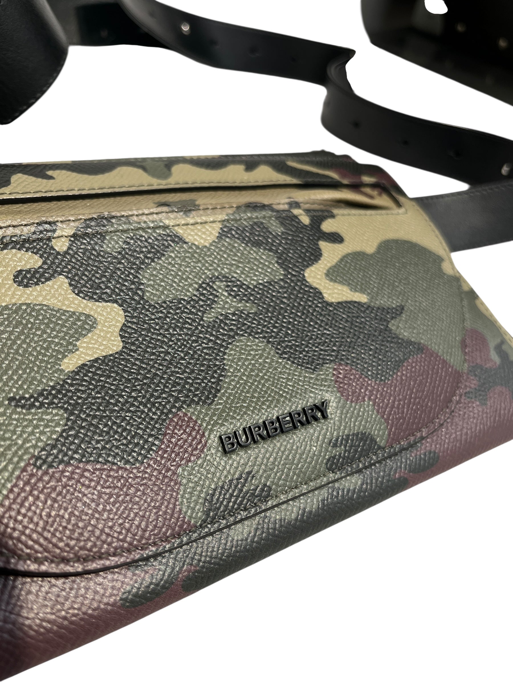 BURBERRY/Fanny Pack/Camouflage/Leather/GRN/MDTITSIC70CHI view 3