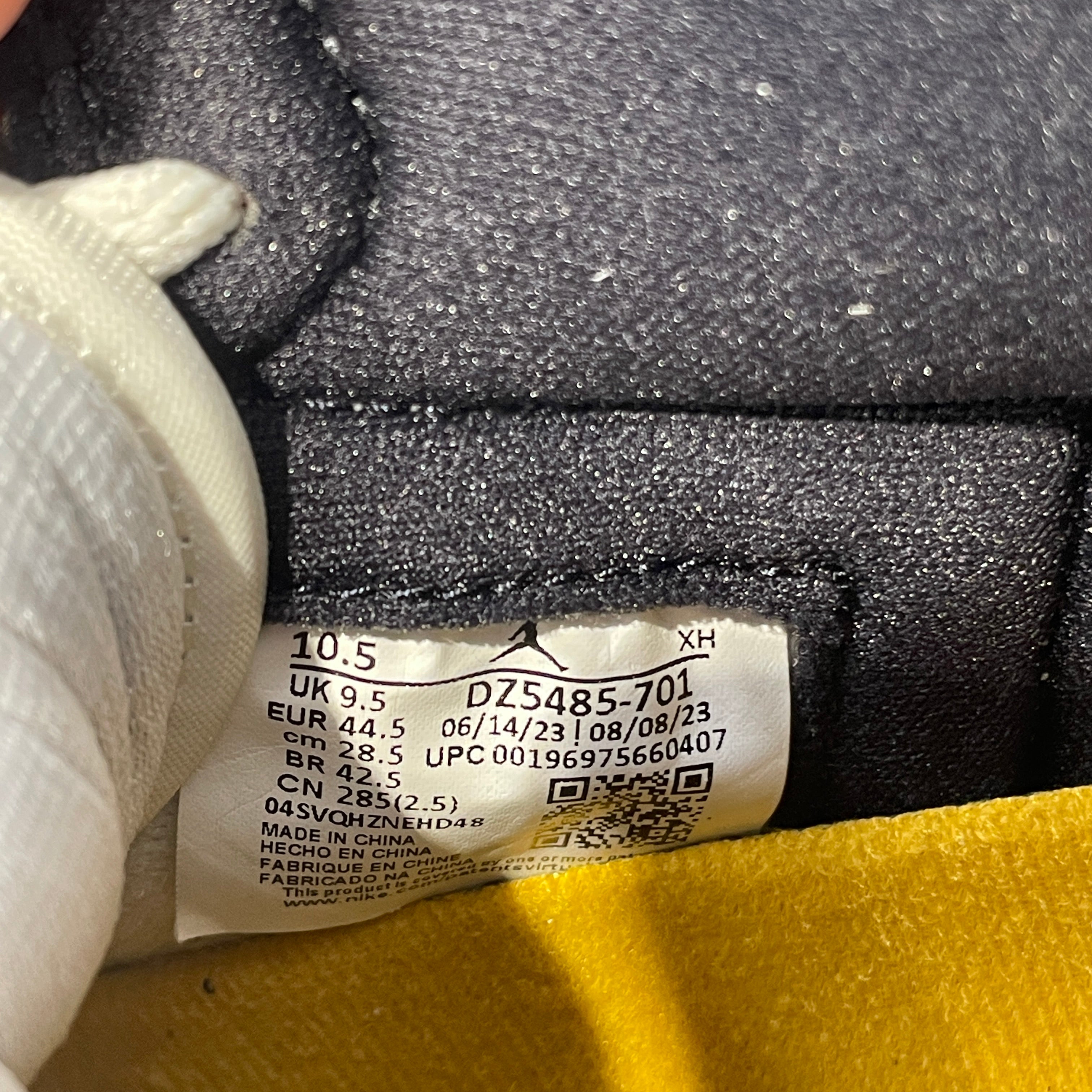NIKE/Hi-Sneakers/US 10.5/Leather/YEL/JORDAN 1 YELLOW OCHRE view 4