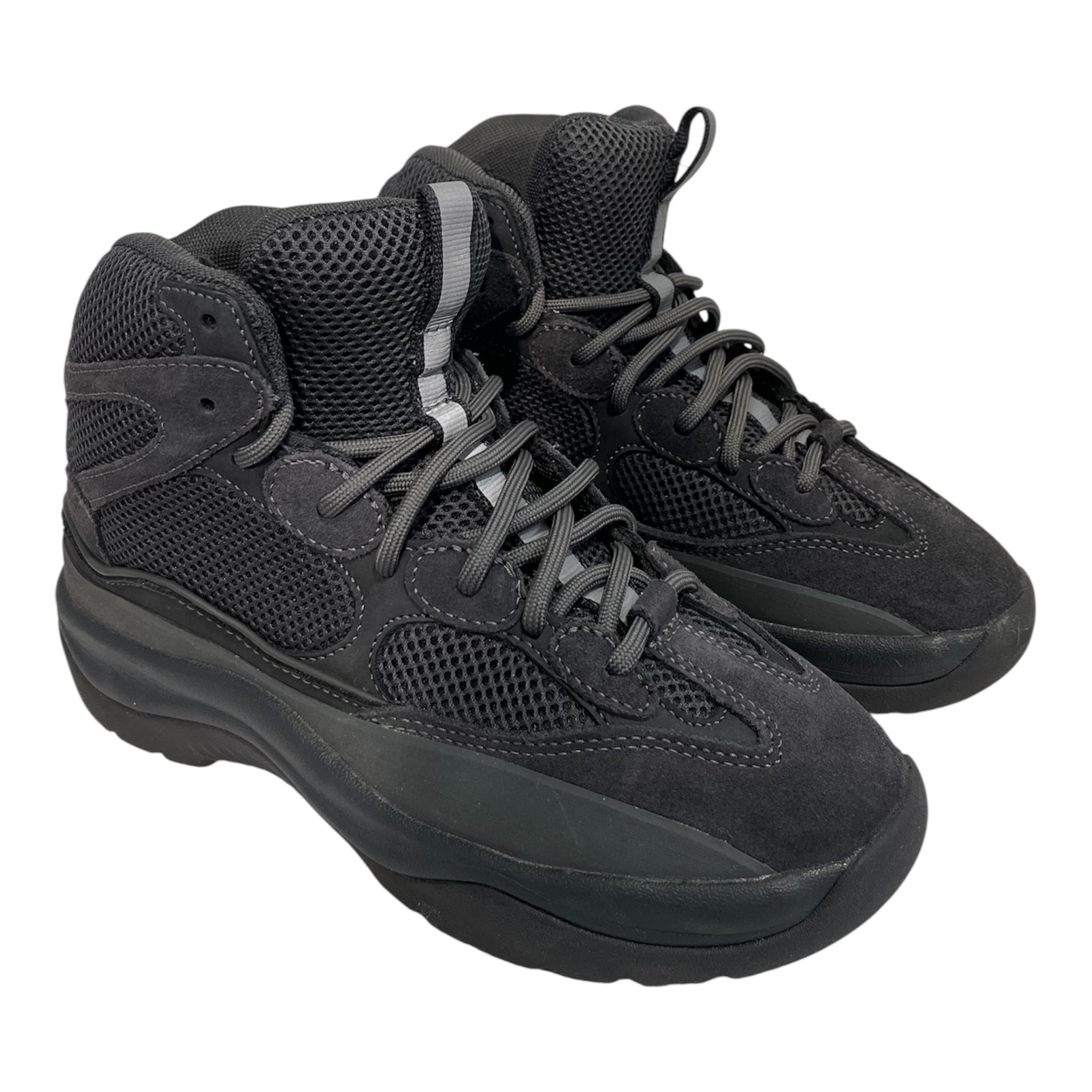 YEEZY/Boots/EU 40/Polyester/GRY/season 6 graphite colorway view 1