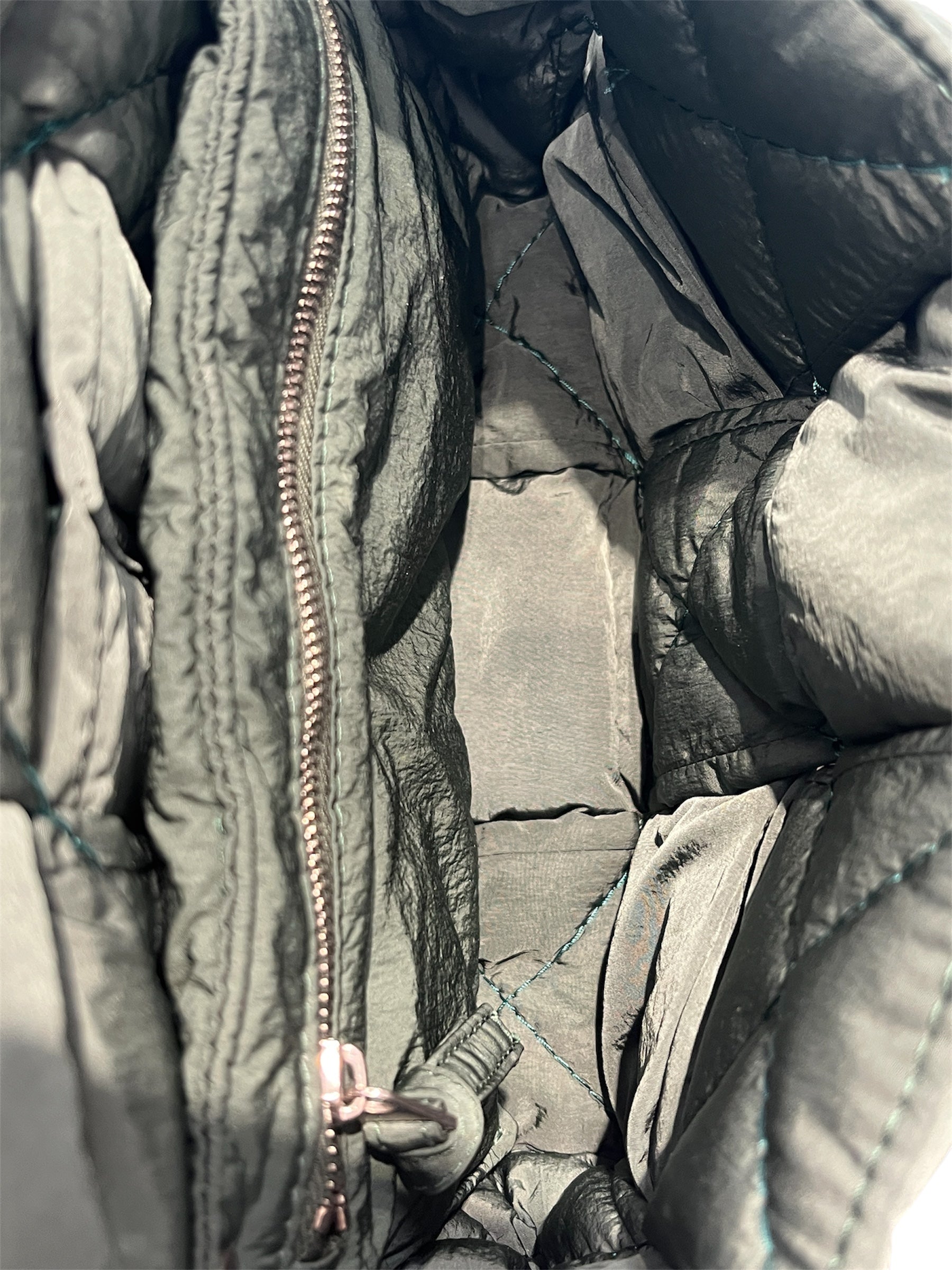 BOTTEGA VENETA/Bag/Nylon/GRN/PADDED TECH CASSETTE BAG view 4