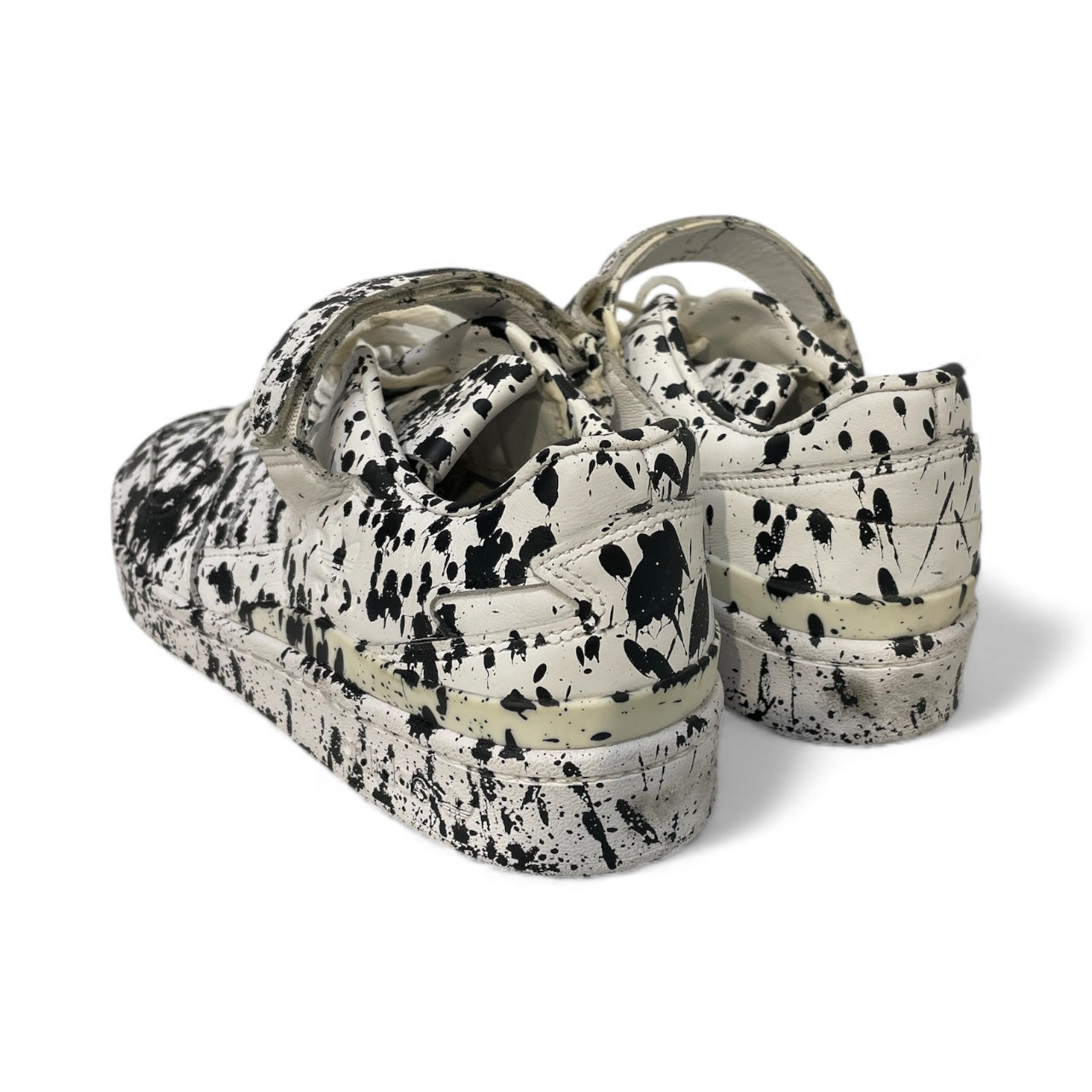 adidas/Low-Sneakers/US 9/All Over Print/Leather/WHT/paint splatter view 2