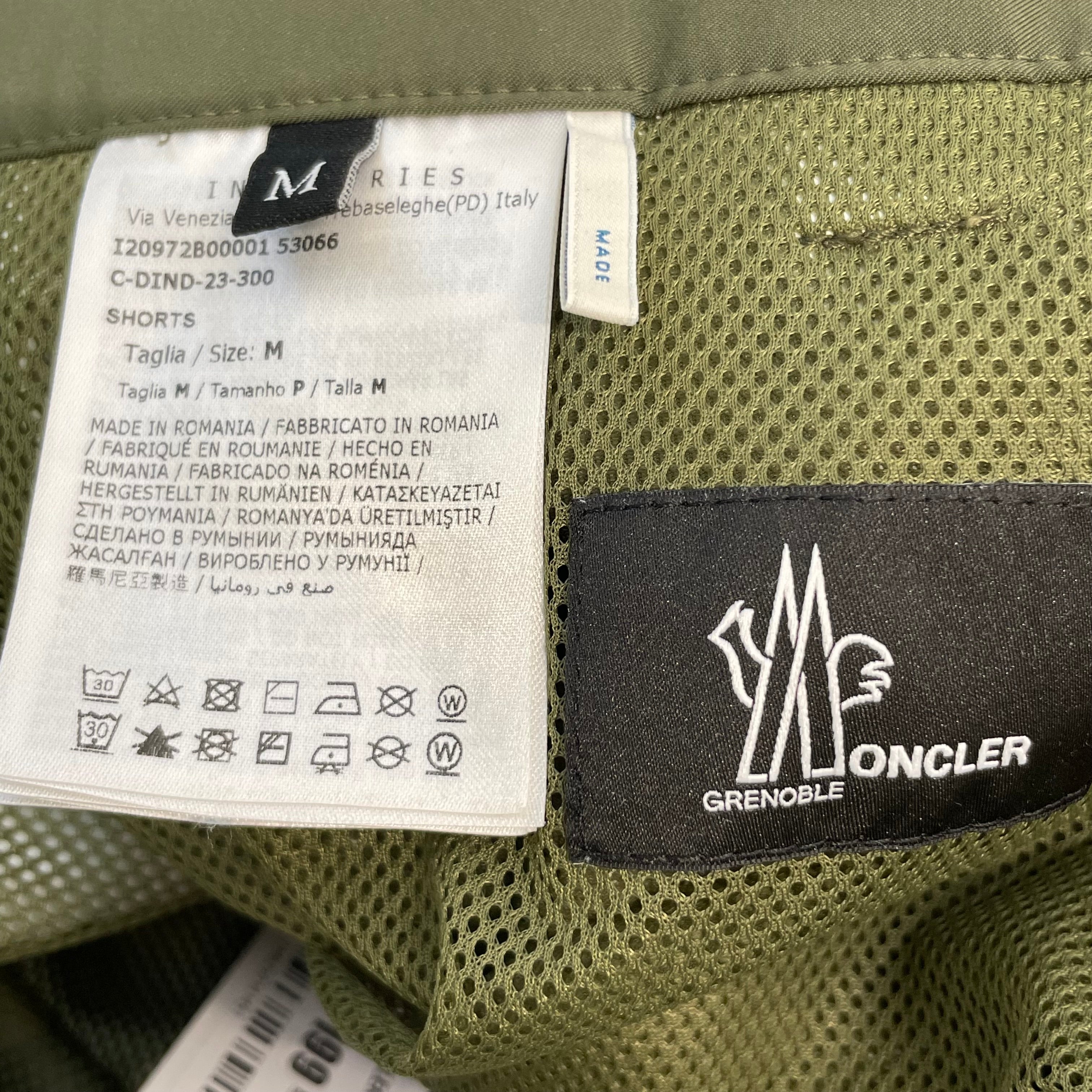 MONCLER/Shorts/M/Gore-Tex/GRN/LONG SHORTS ARMY GREEN view 3